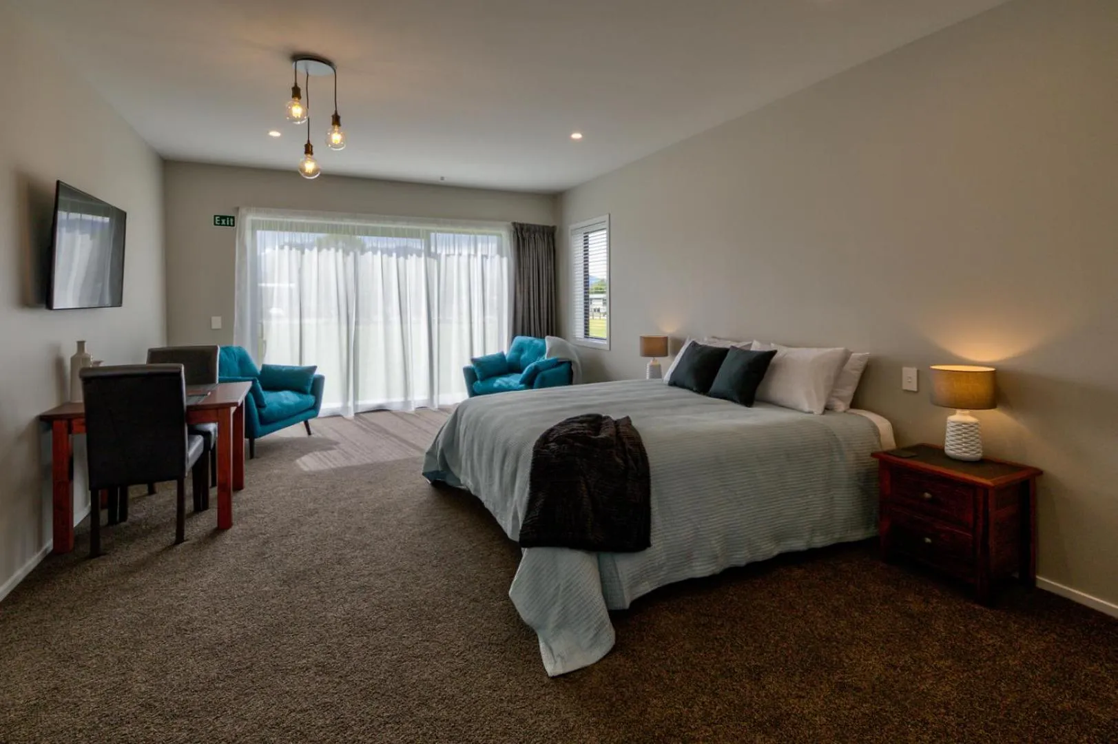 Bed in Annies on Milford