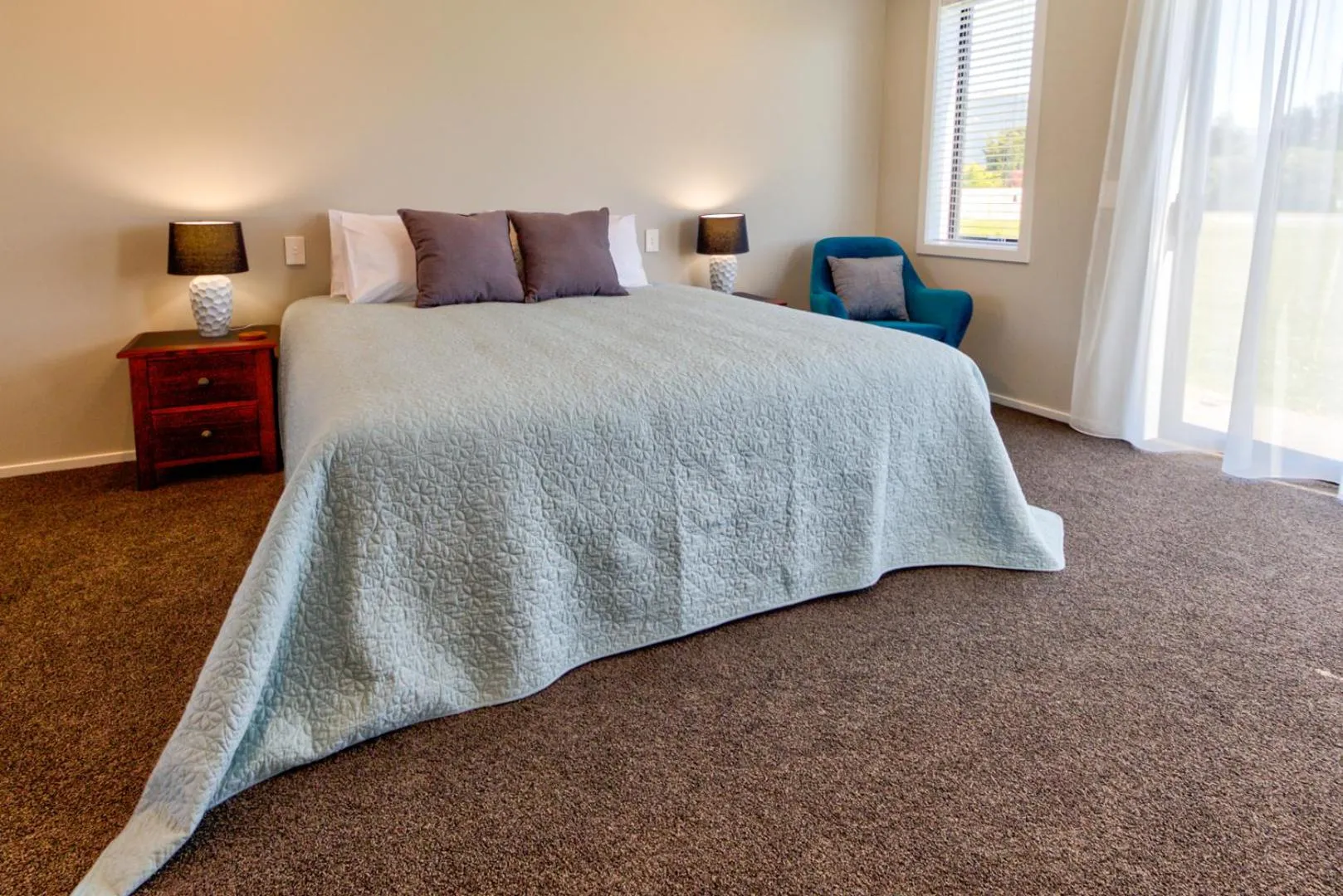 Bed in Annies on Milford