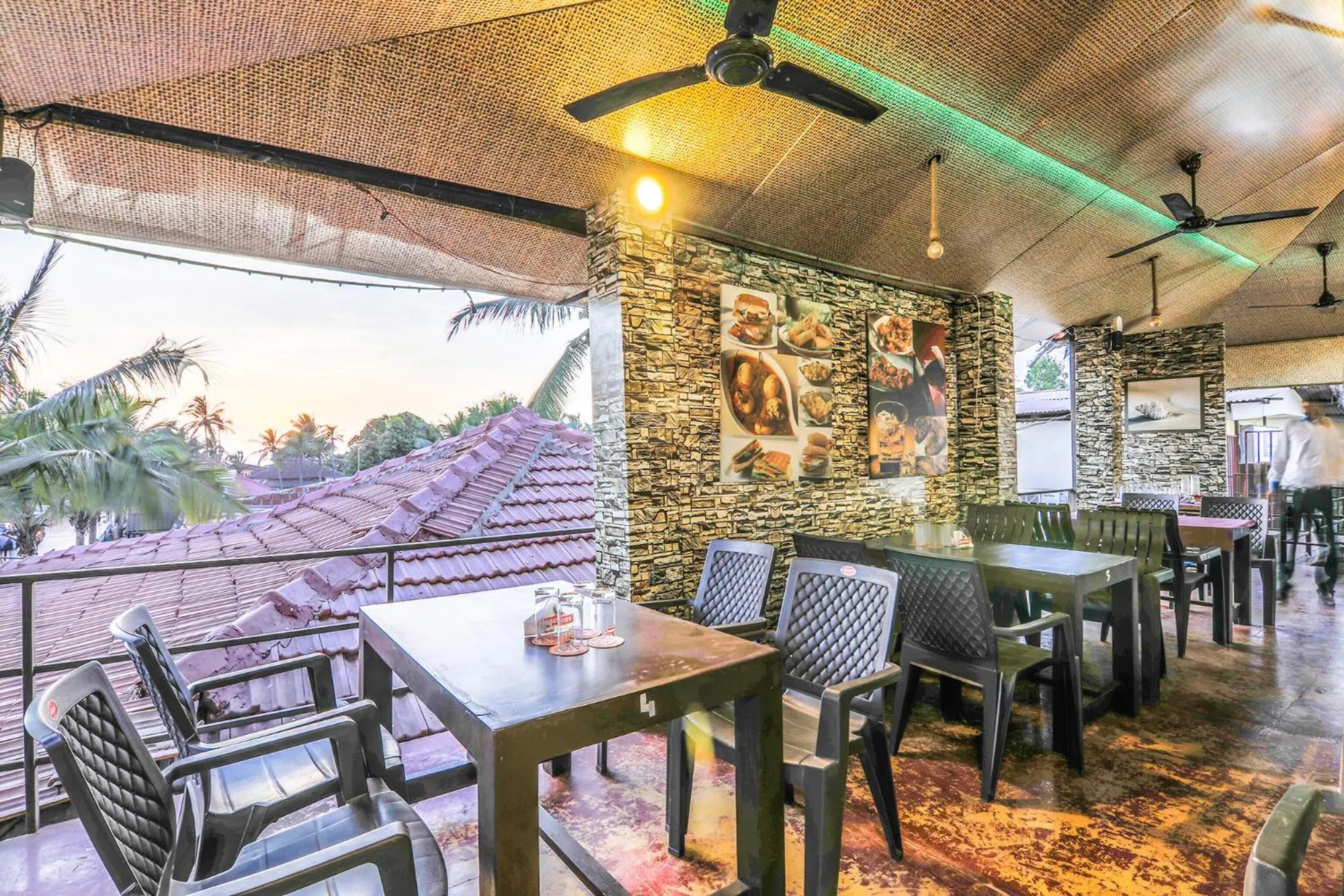 Restaurant/places to eat in Via Victoria With Pool - Nr Baga Beach
