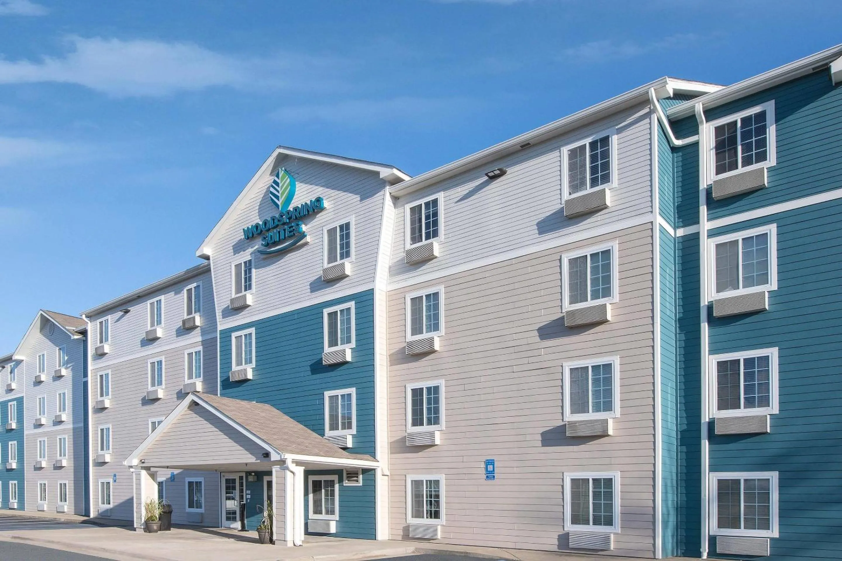 Property building in WoodSpring Suites Columbus near Fort Benning