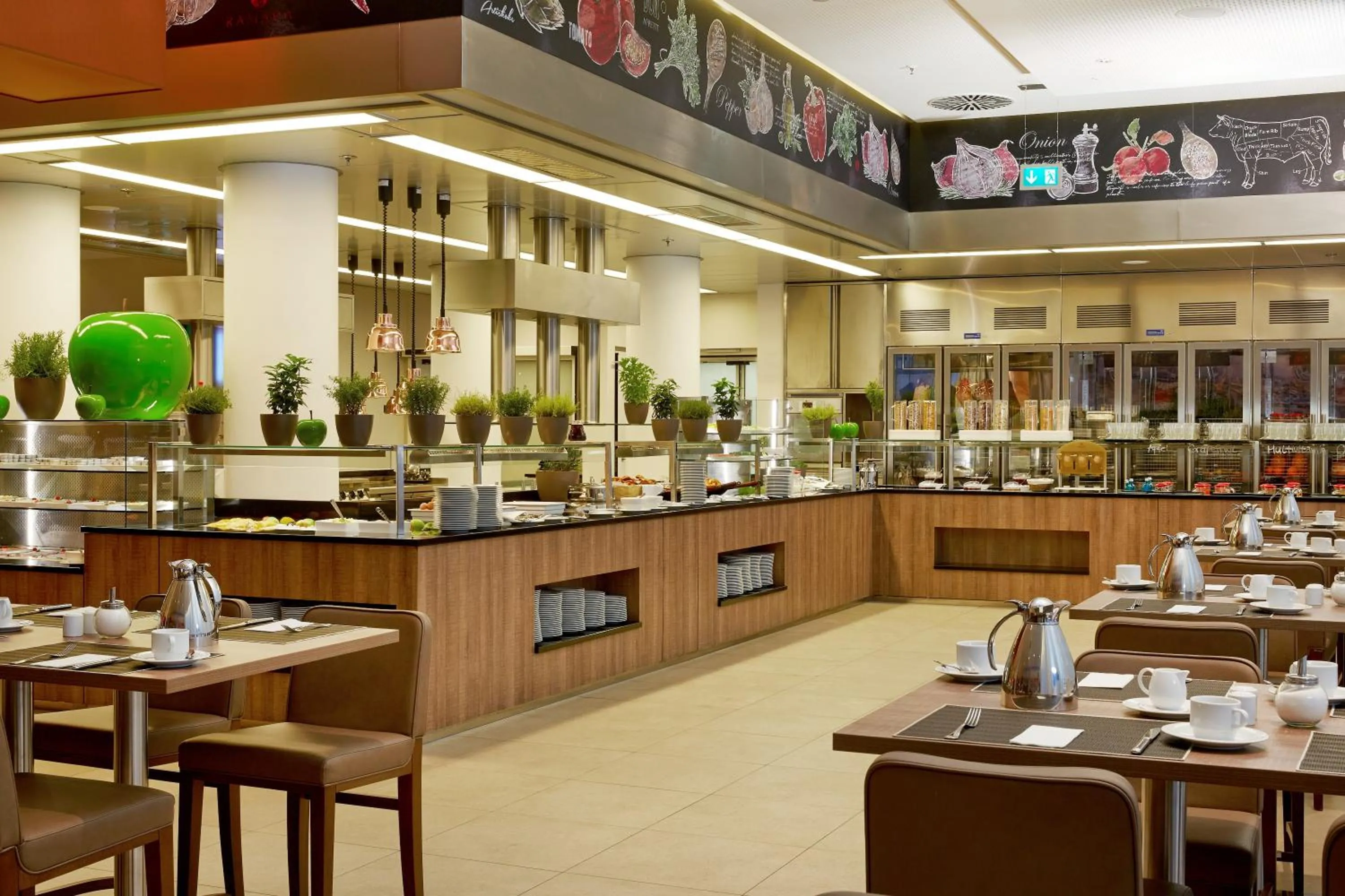 Restaurant/places to eat in H4 Hotel München Messe