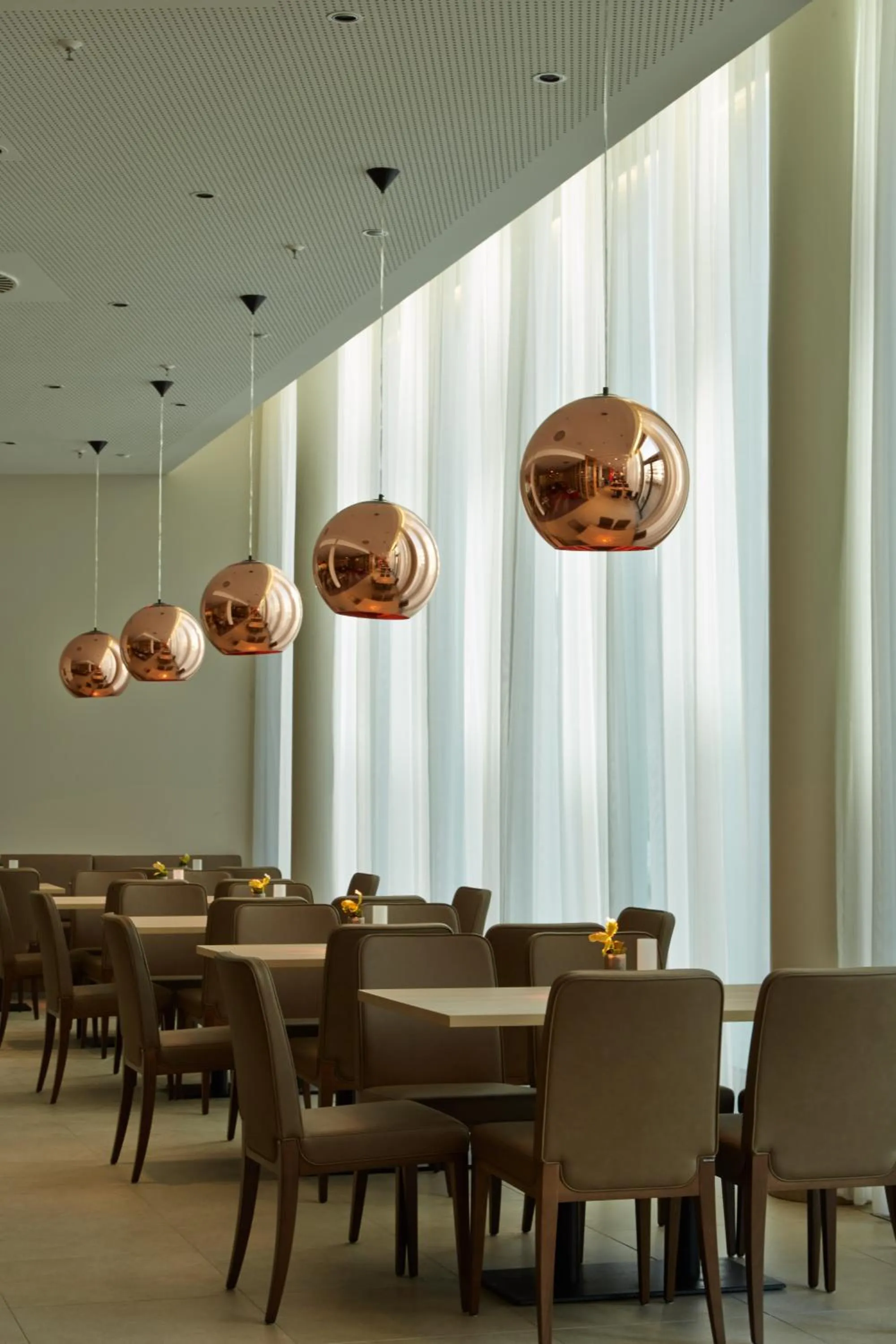 Restaurant/places to eat in H4 Hotel München Messe