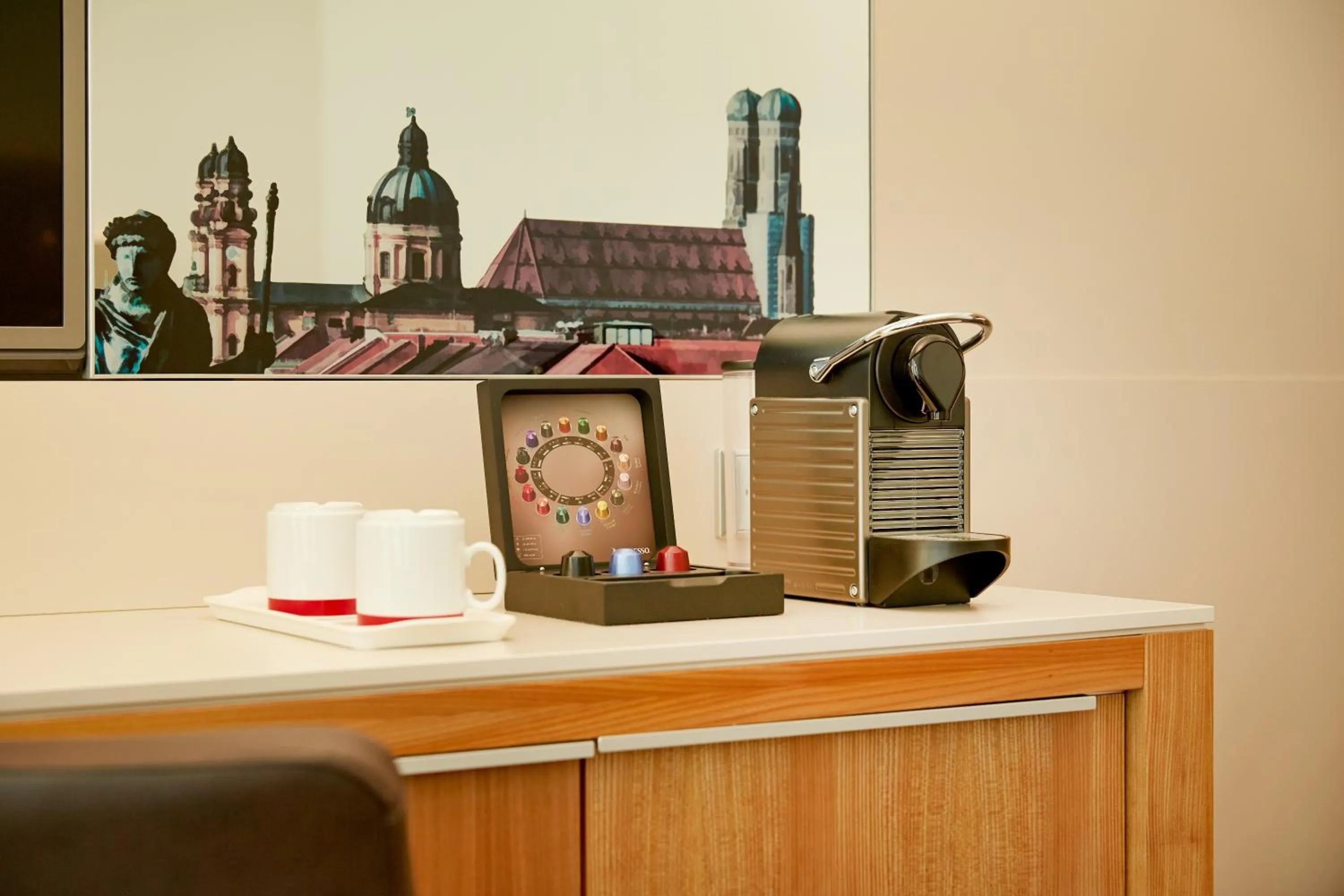 Coffee/tea facilities in H4 Hotel München Messe