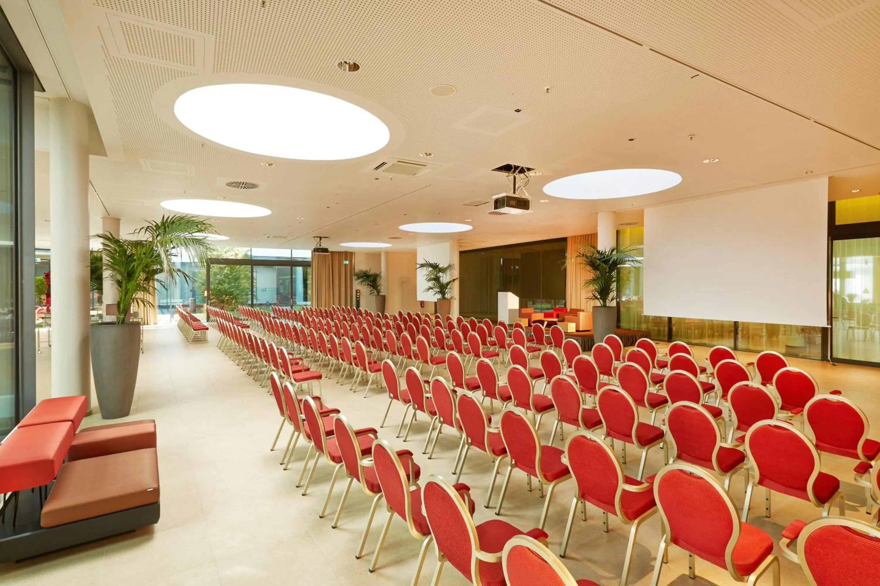 Business facilities in H4 Hotel München Messe