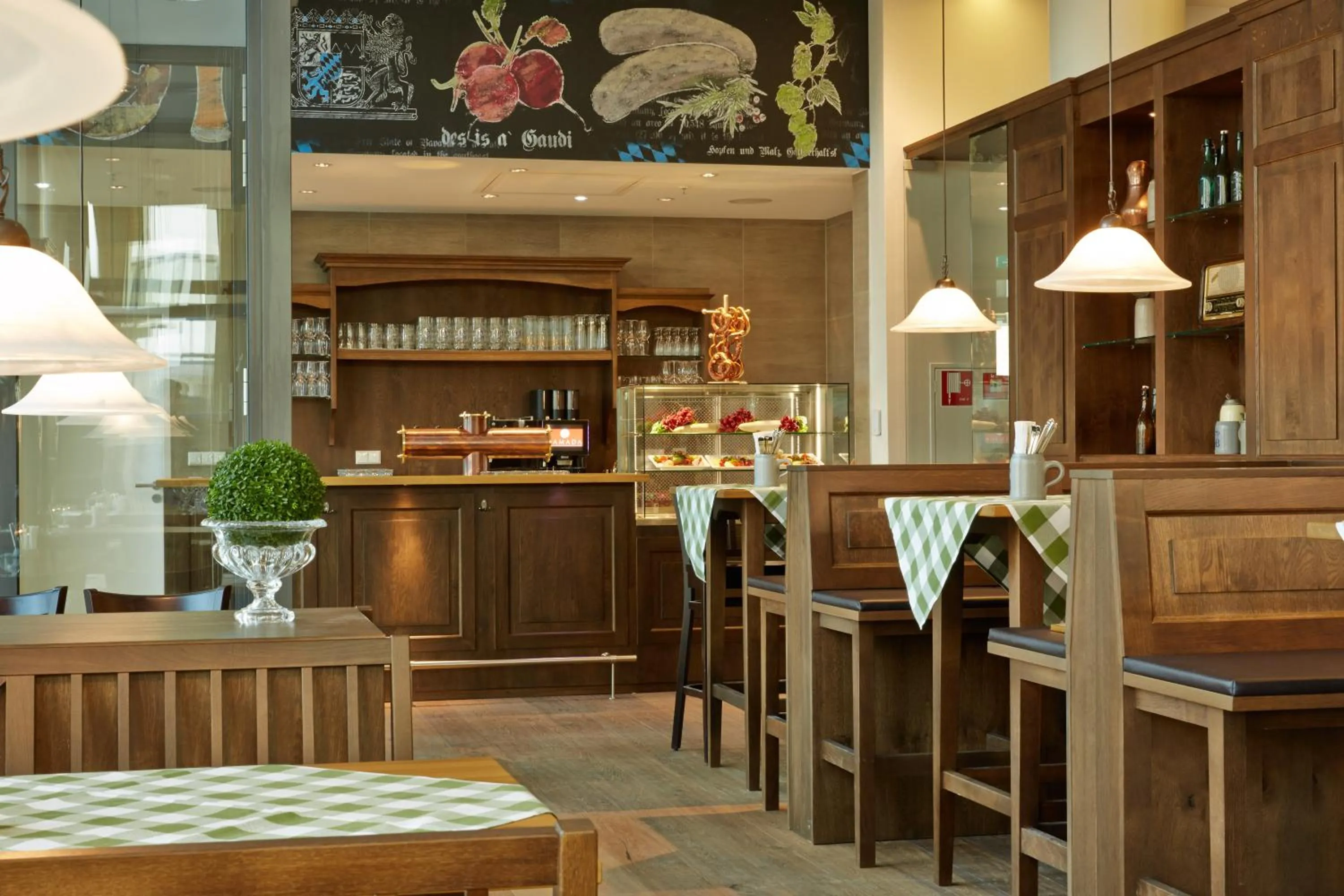 Restaurant/places to eat in H4 Hotel München Messe