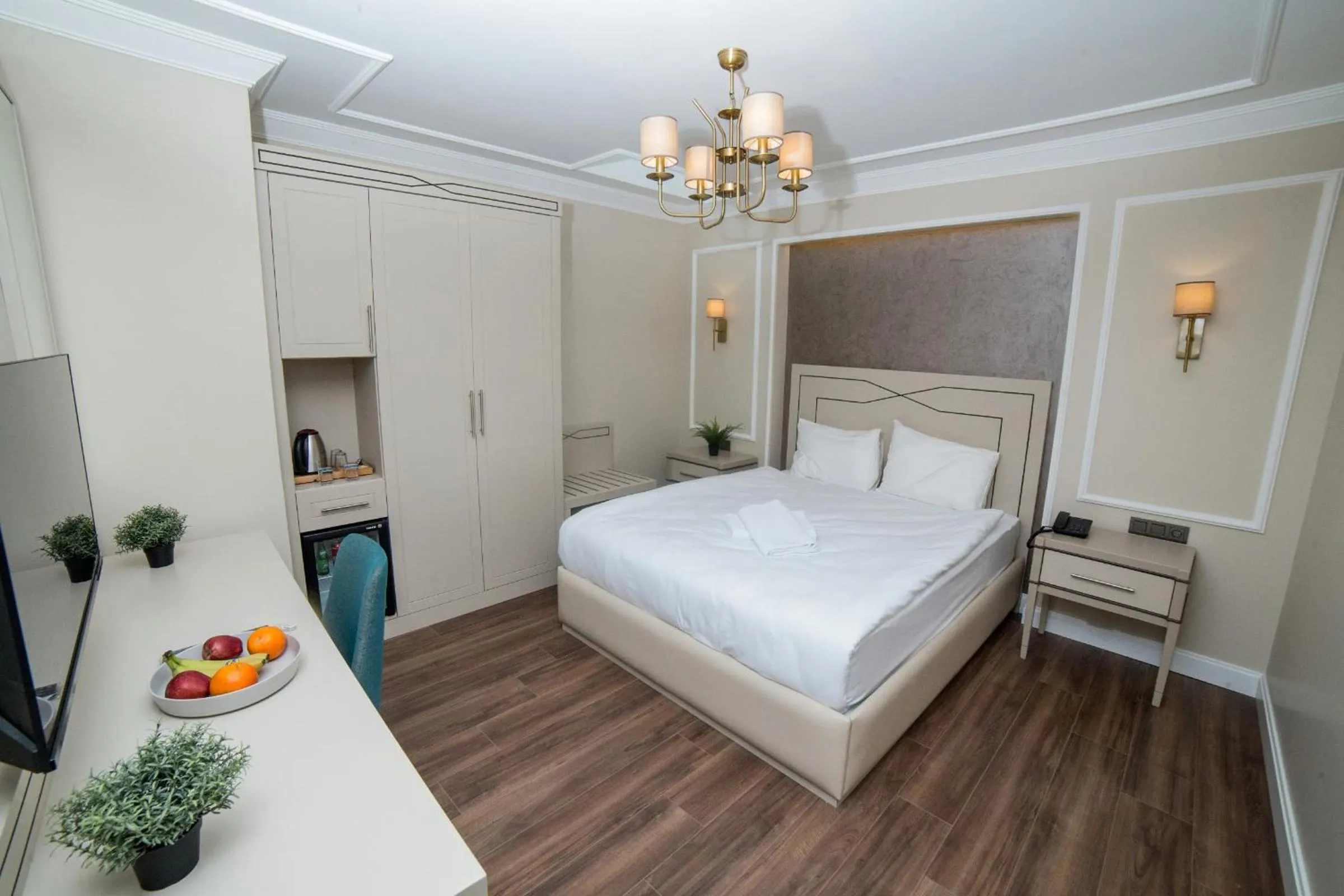 Bedroom, Bed in The Charm Hotel - Old City