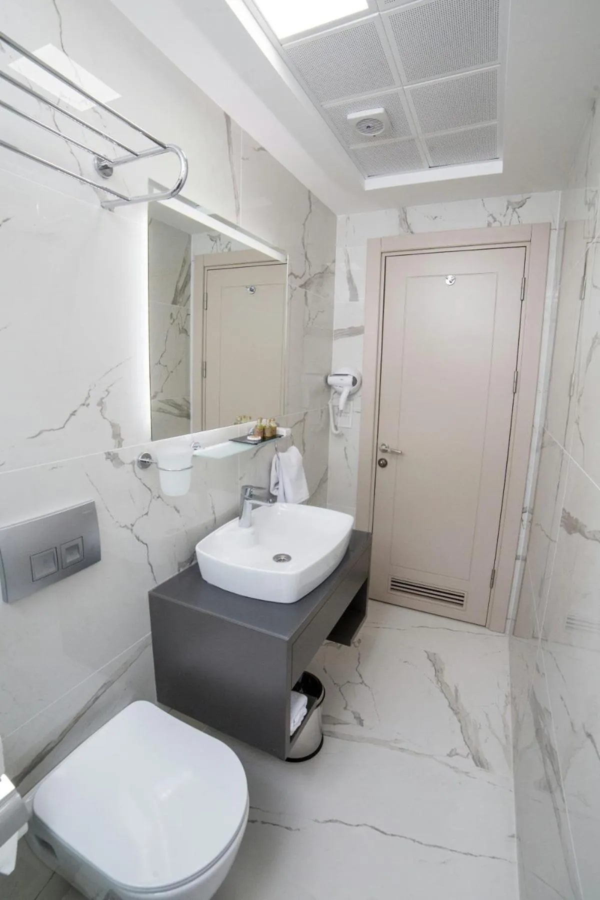 Bathroom in The Charm Hotel - Old City