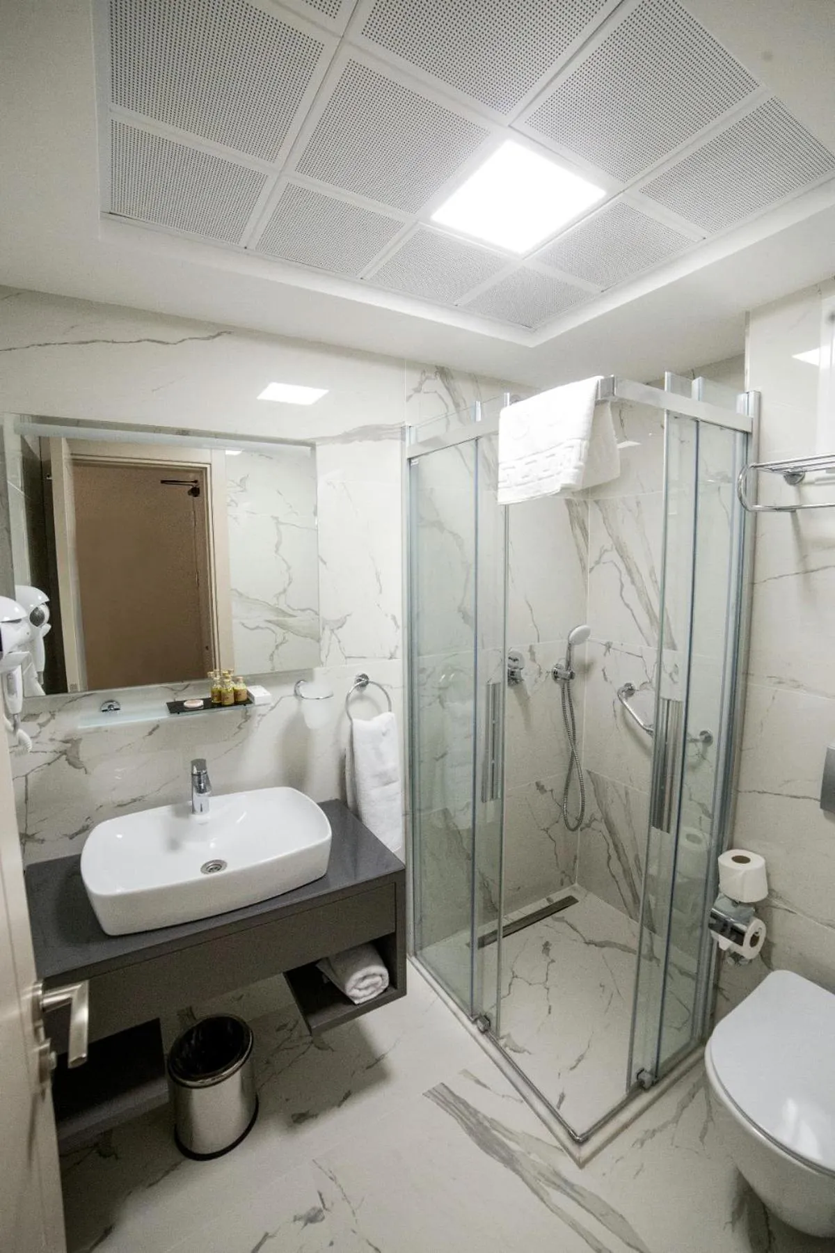 Shower in The Charm Hotel - Old City