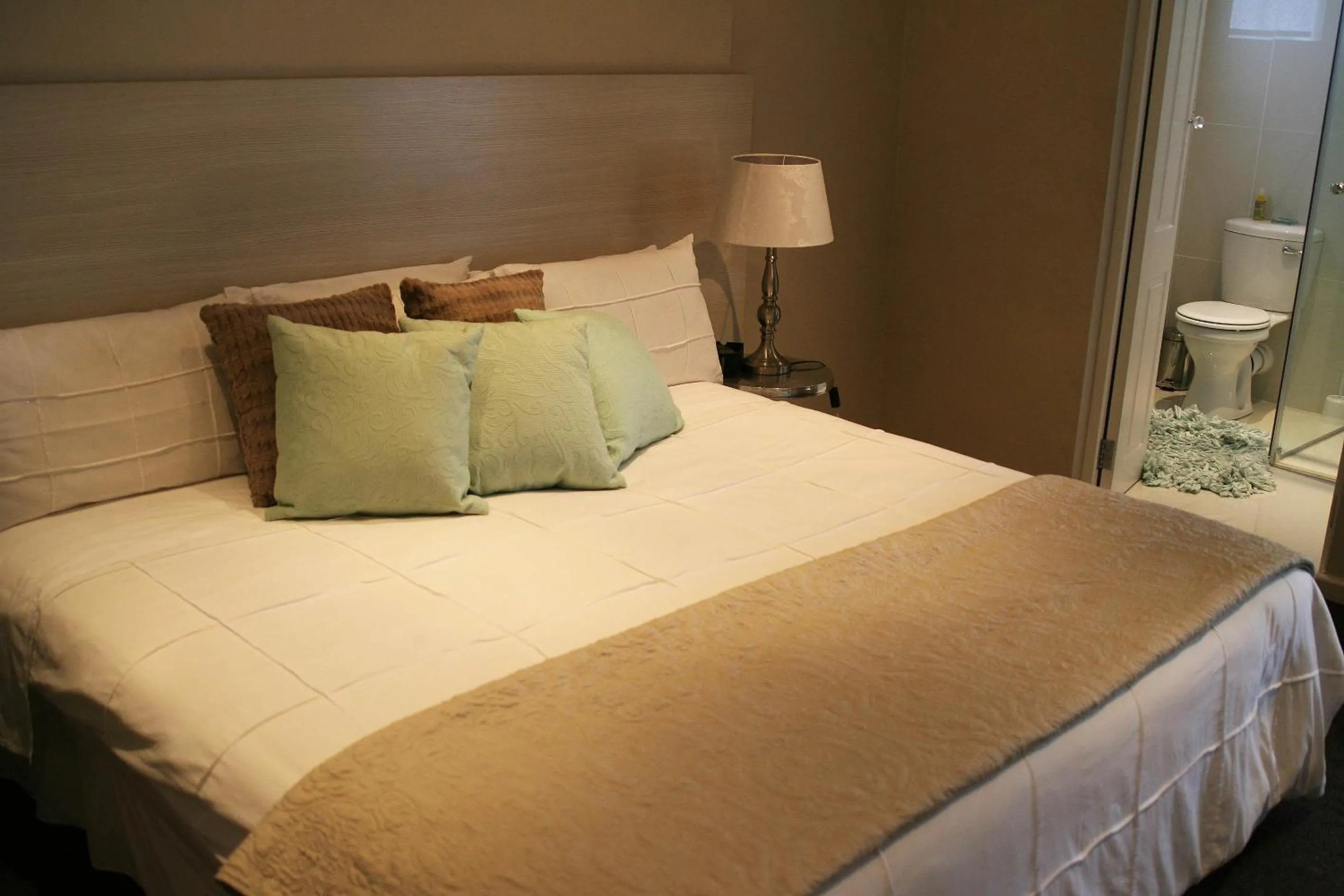 Bedroom, Bed in Goulden Street Guest House