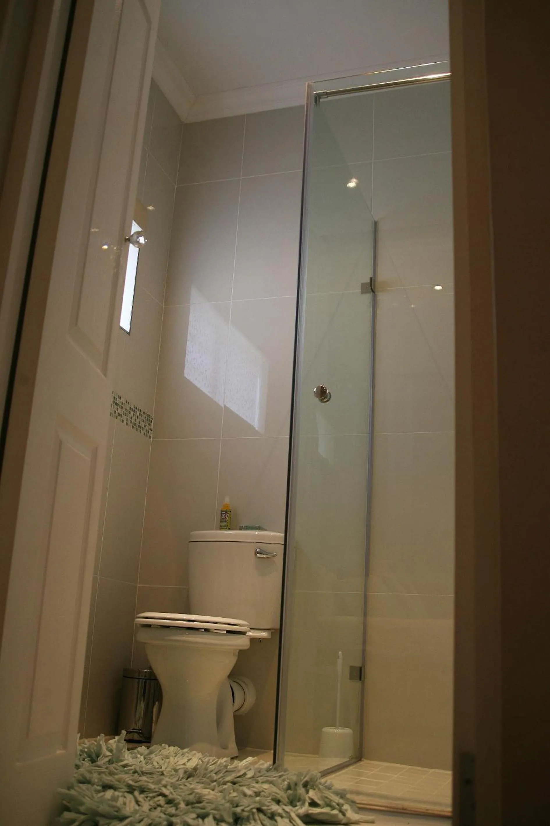 Toilet in Goulden Street Guest House