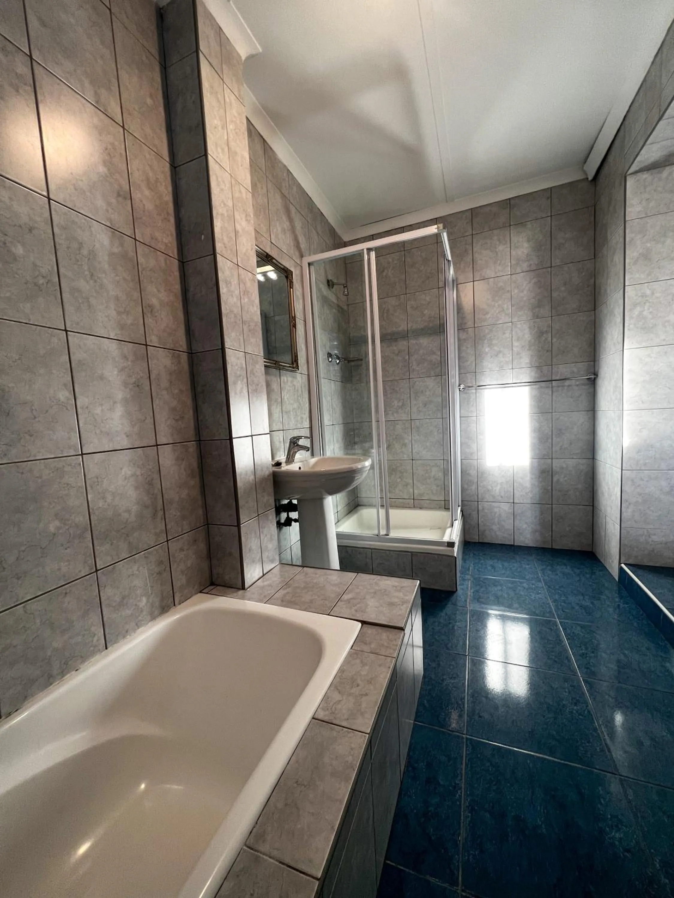 Bathroom in Goulden Street Guest House