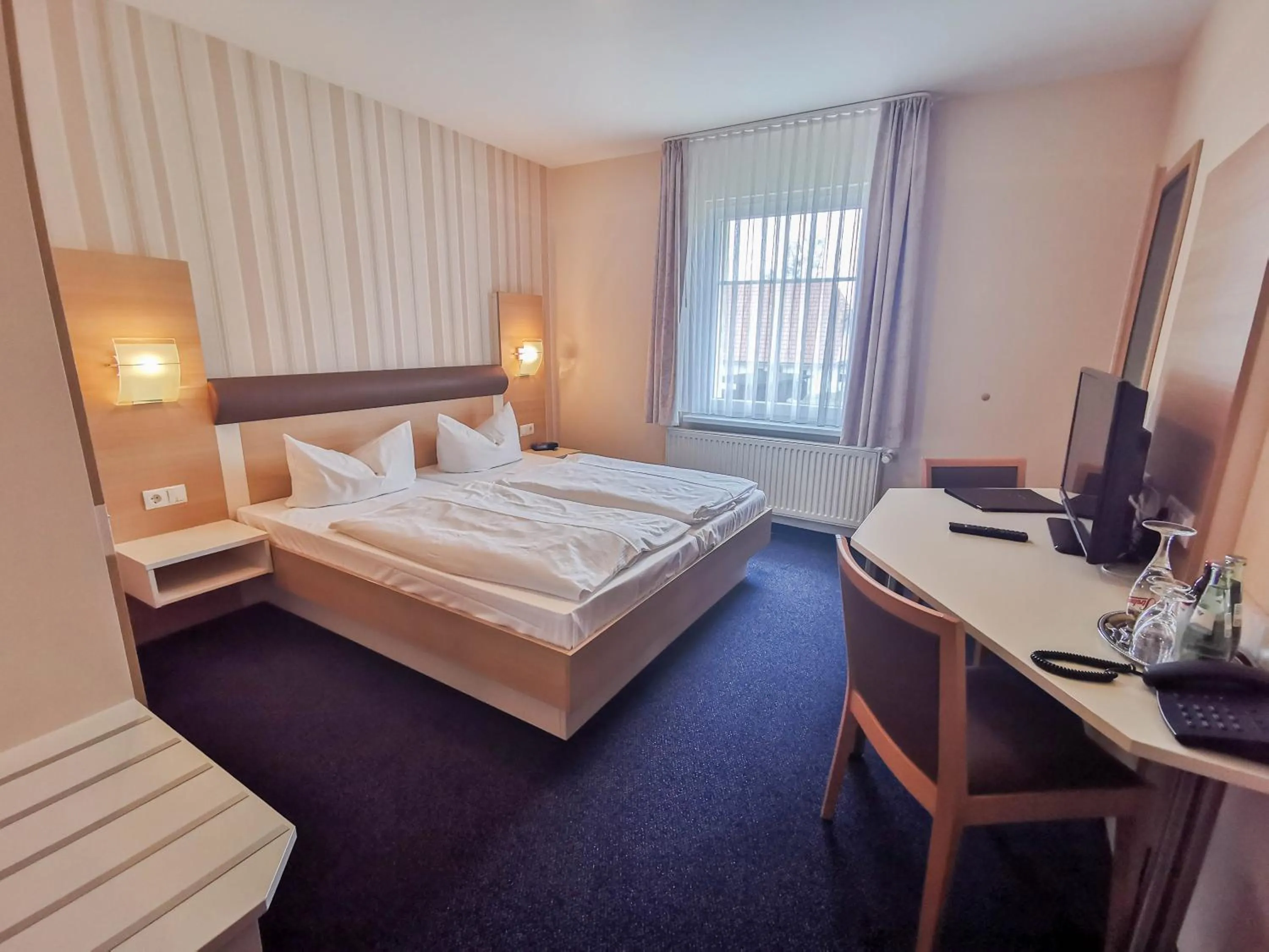 Bedroom, Bed in Wald-Hotel