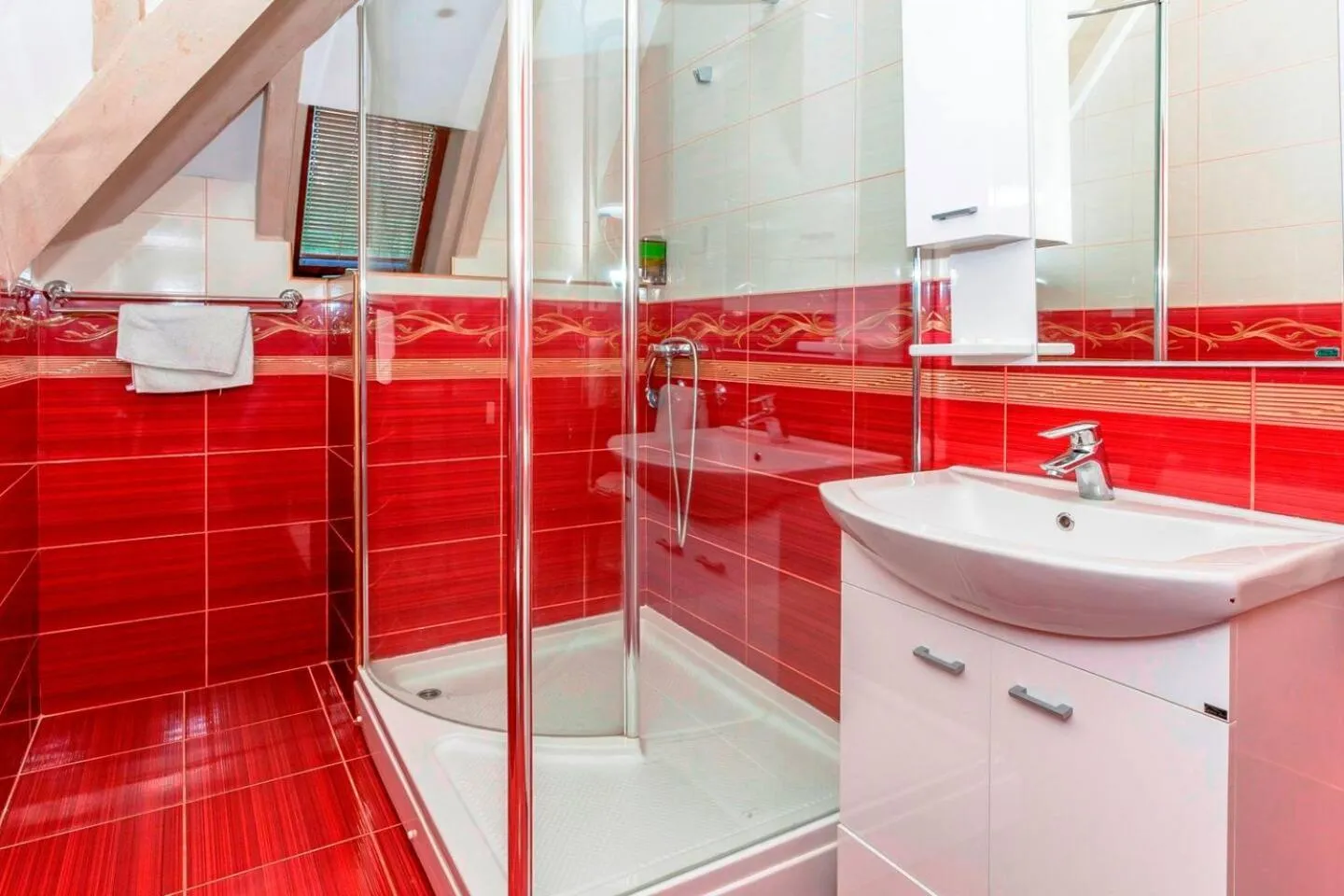 Shower in KRALjEVI KONACI ZLATIBOR