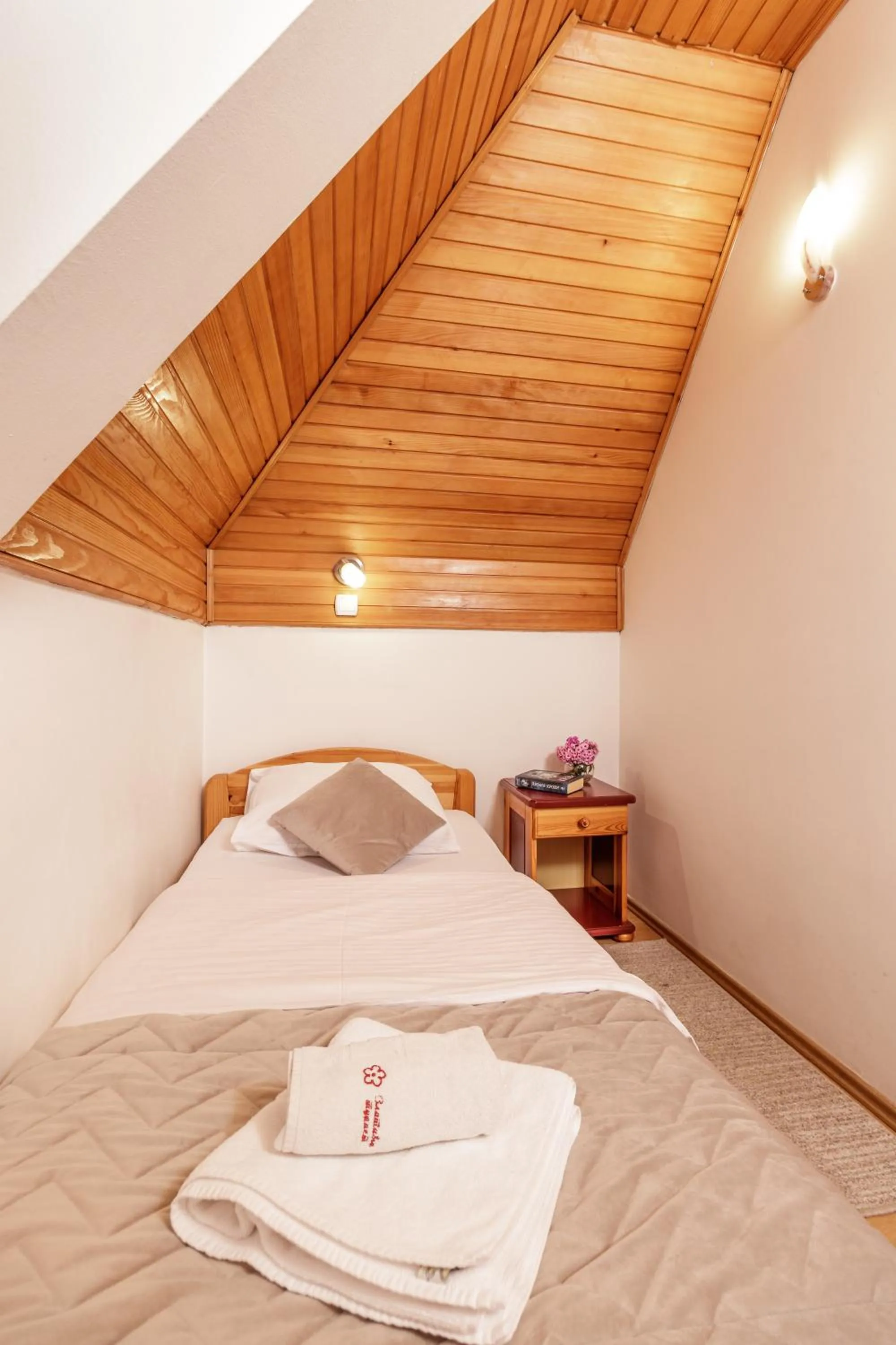 Bed in KRALjEVI KONACI ZLATIBOR