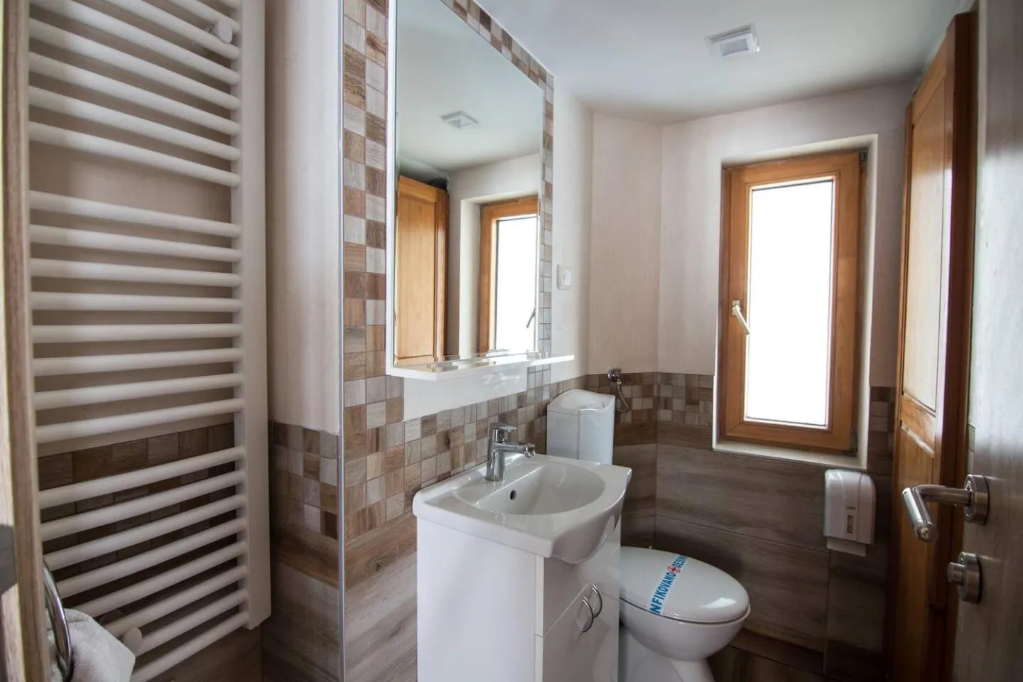 Toilet in KRALjEVI KONACI ZLATIBOR