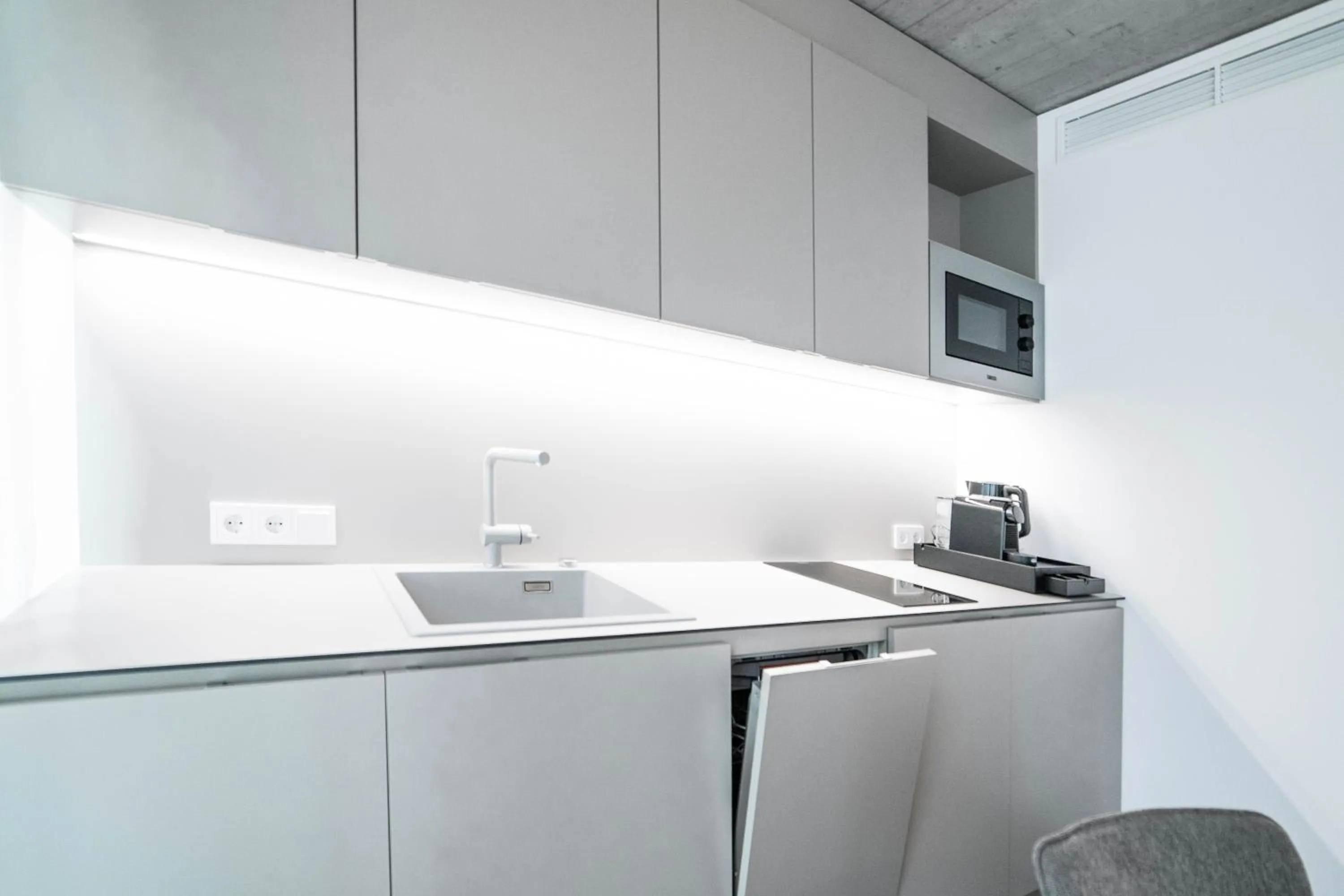 Kitchen or kitchenette in Blackhome Innsbruck City South I contactless check-in
