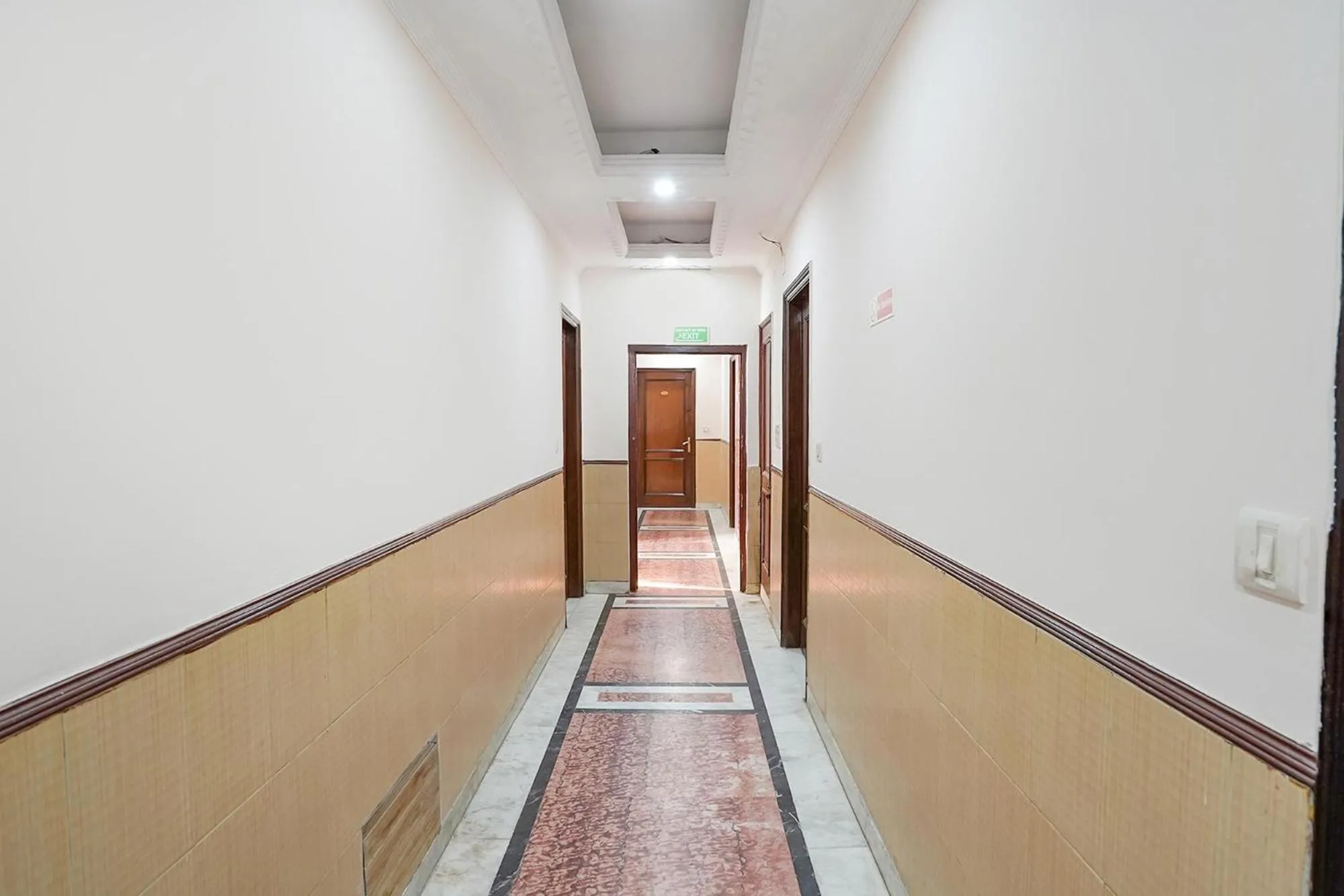 Lobby or reception in FabHotel De Gold Karol Bagh