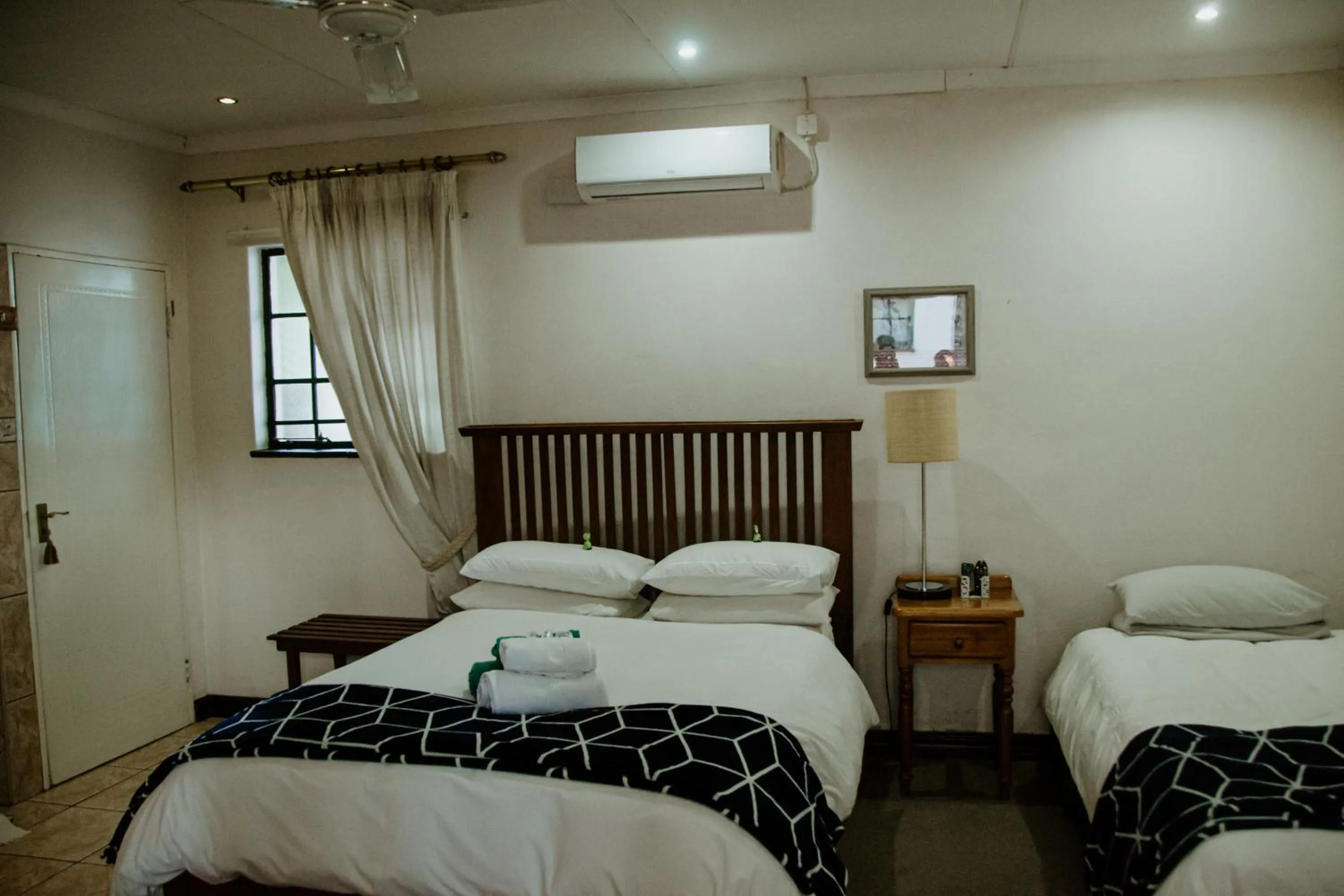 Alec Wright's Guest Lodge