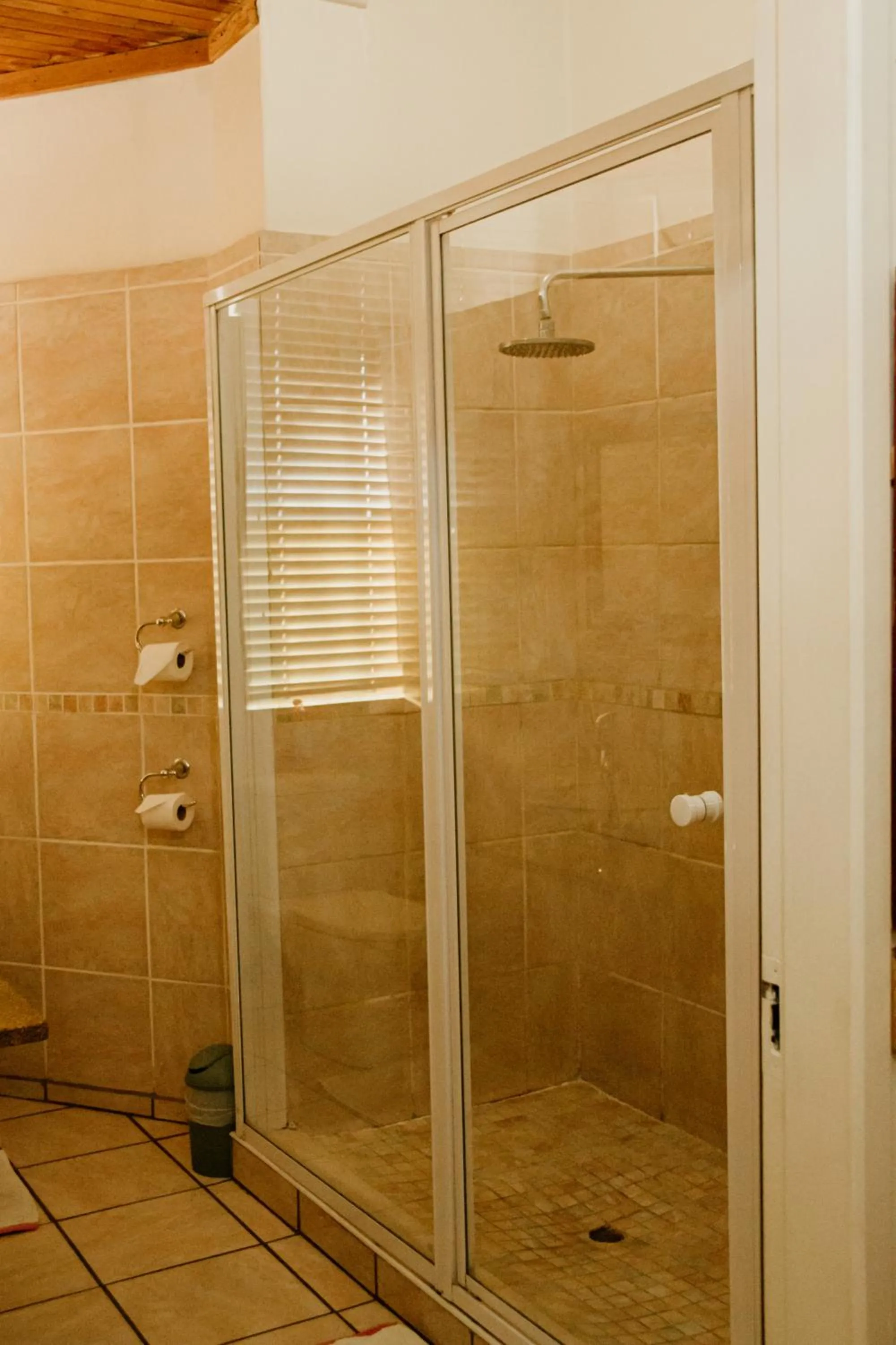 Alec Wright's Guest Lodge