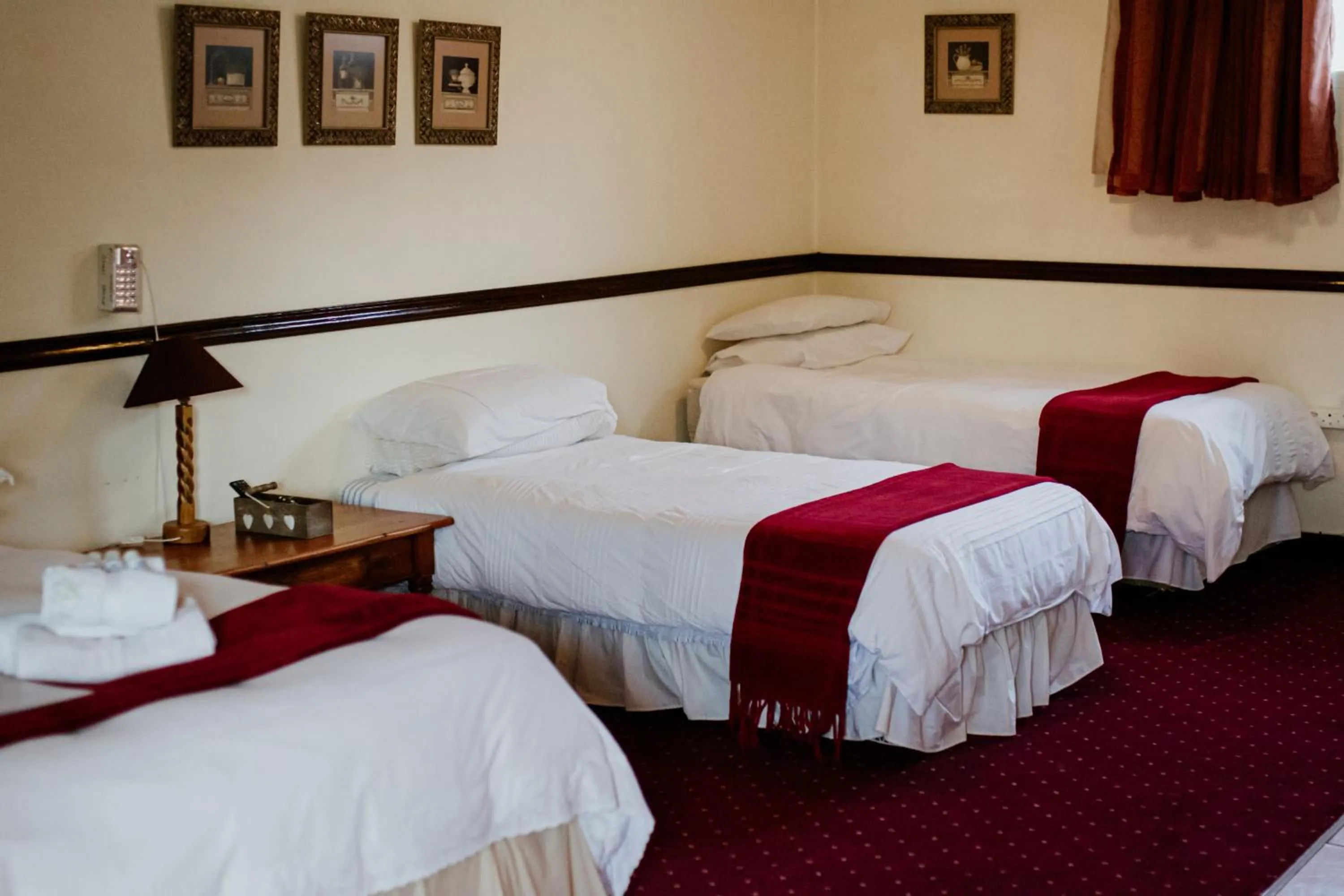 Alec Wright's Guest Lodge