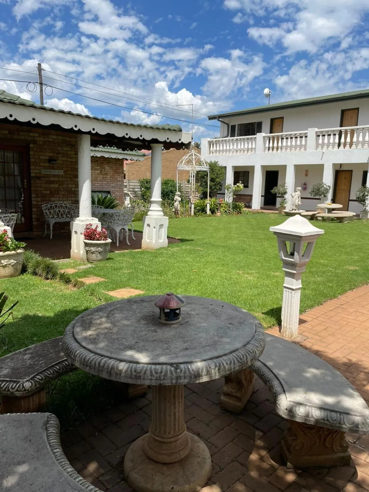 Alec Wright's Guest Lodge