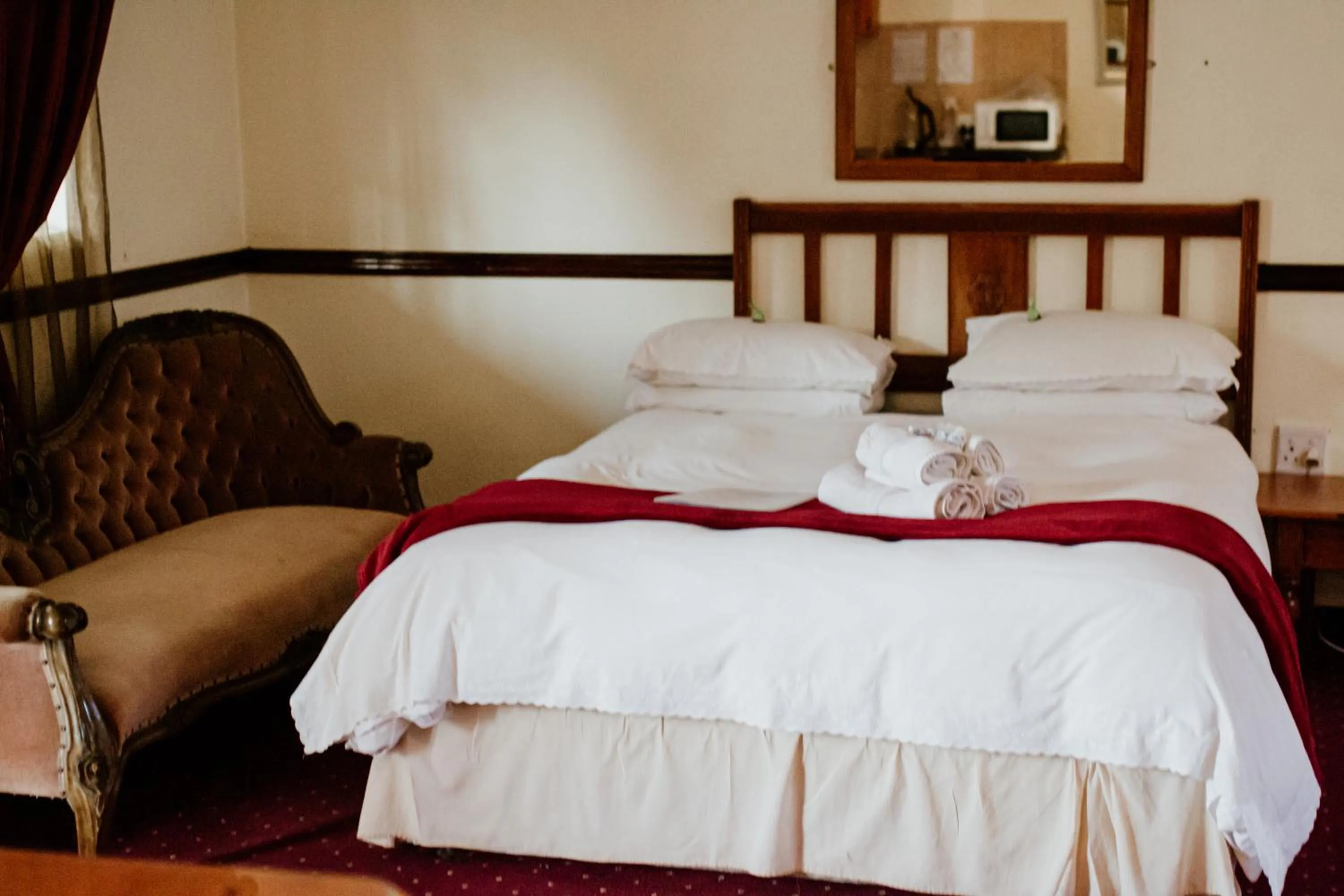 Alec Wright's Guest Lodge