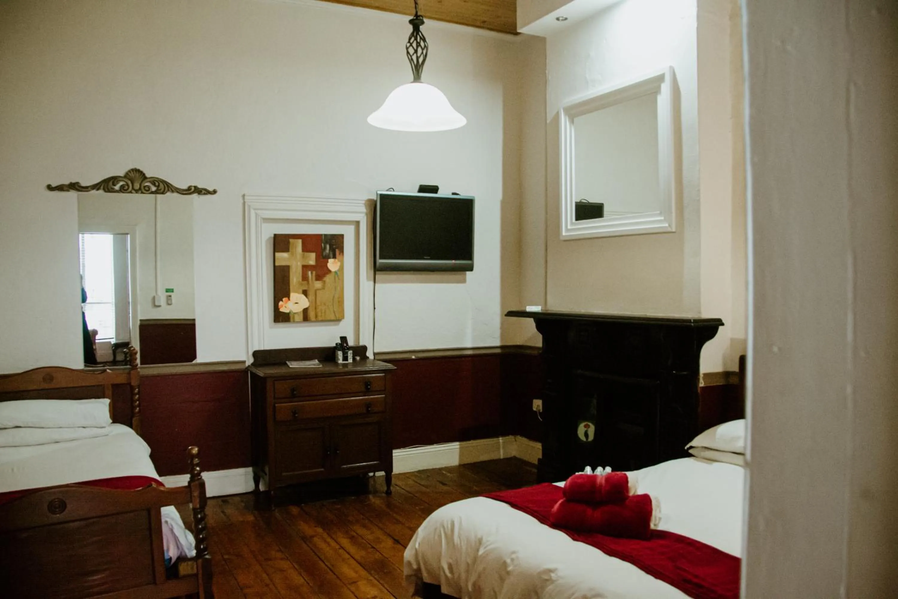 Alec Wright's Guest Lodge