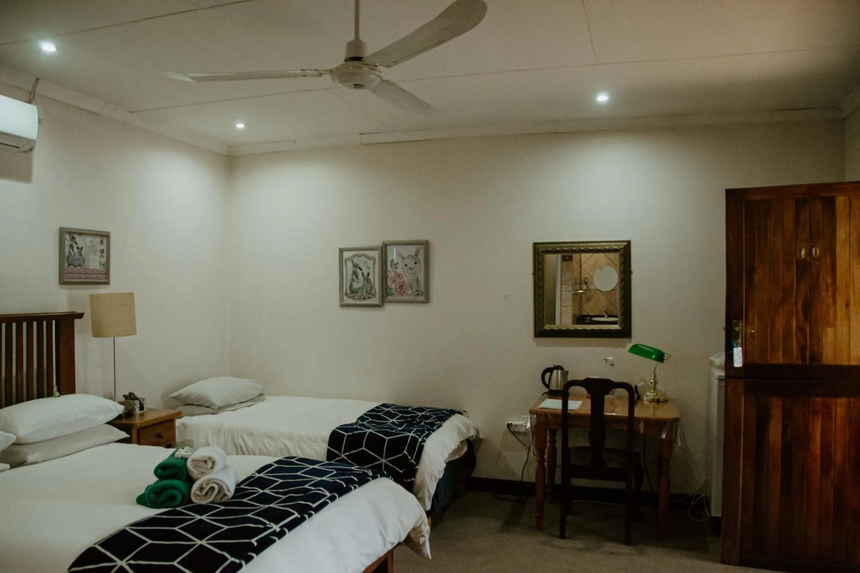 Alec Wright's Guest Lodge