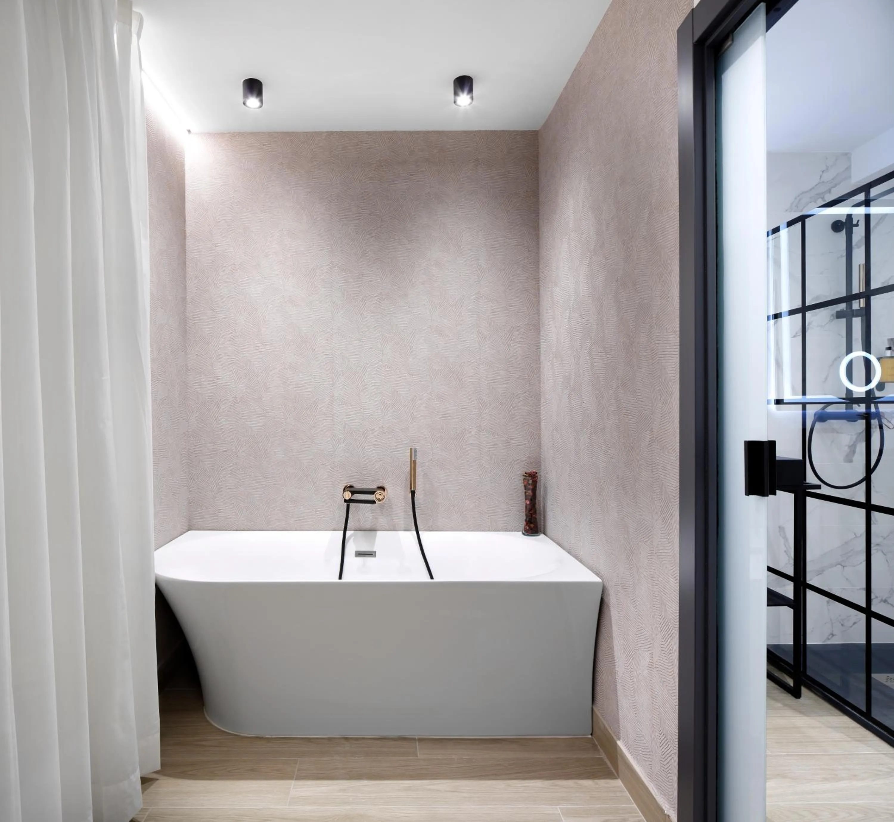 Bathroom in Pension Ama Bilbao