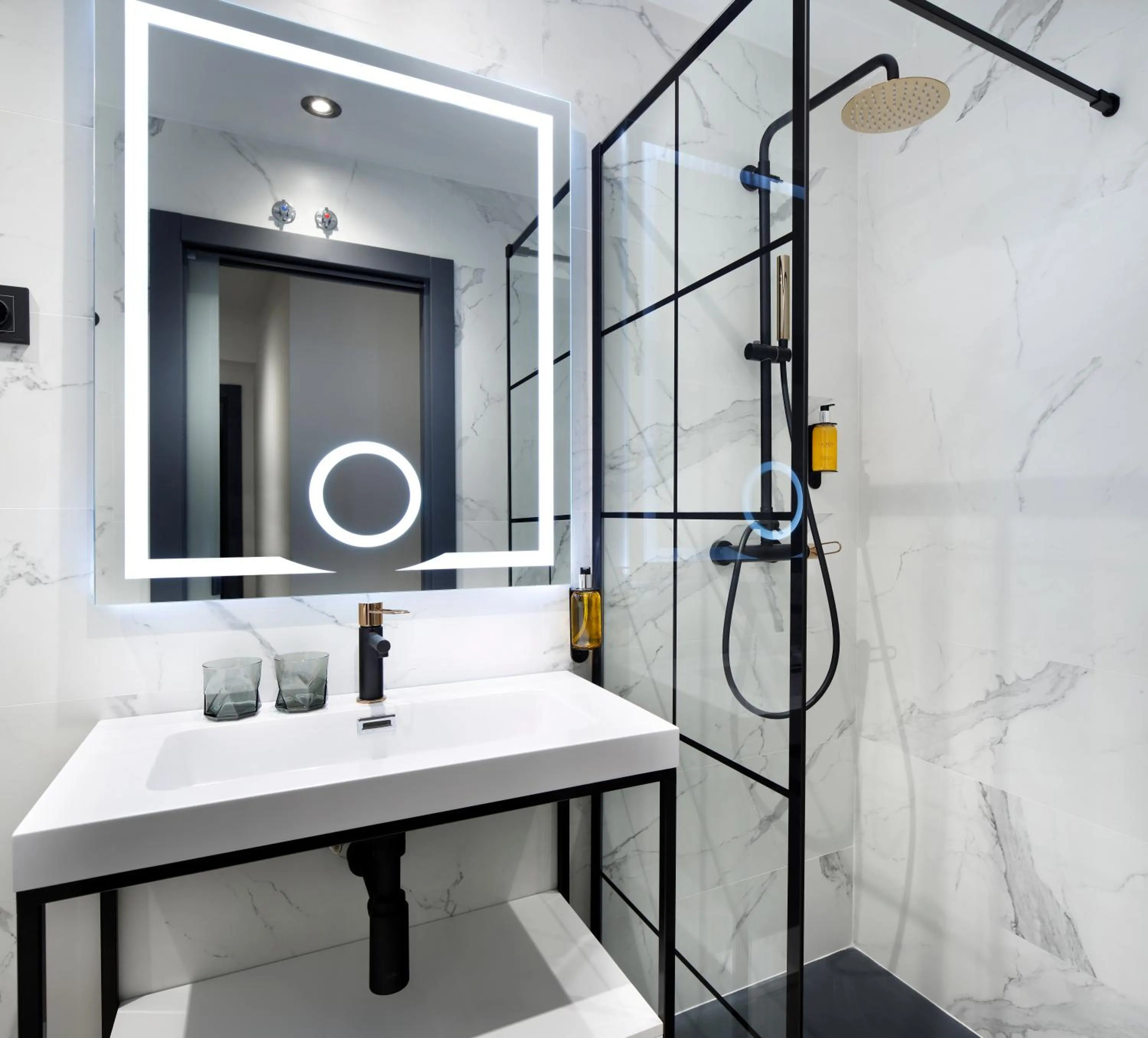 Bathroom in Pension Ama Bilbao