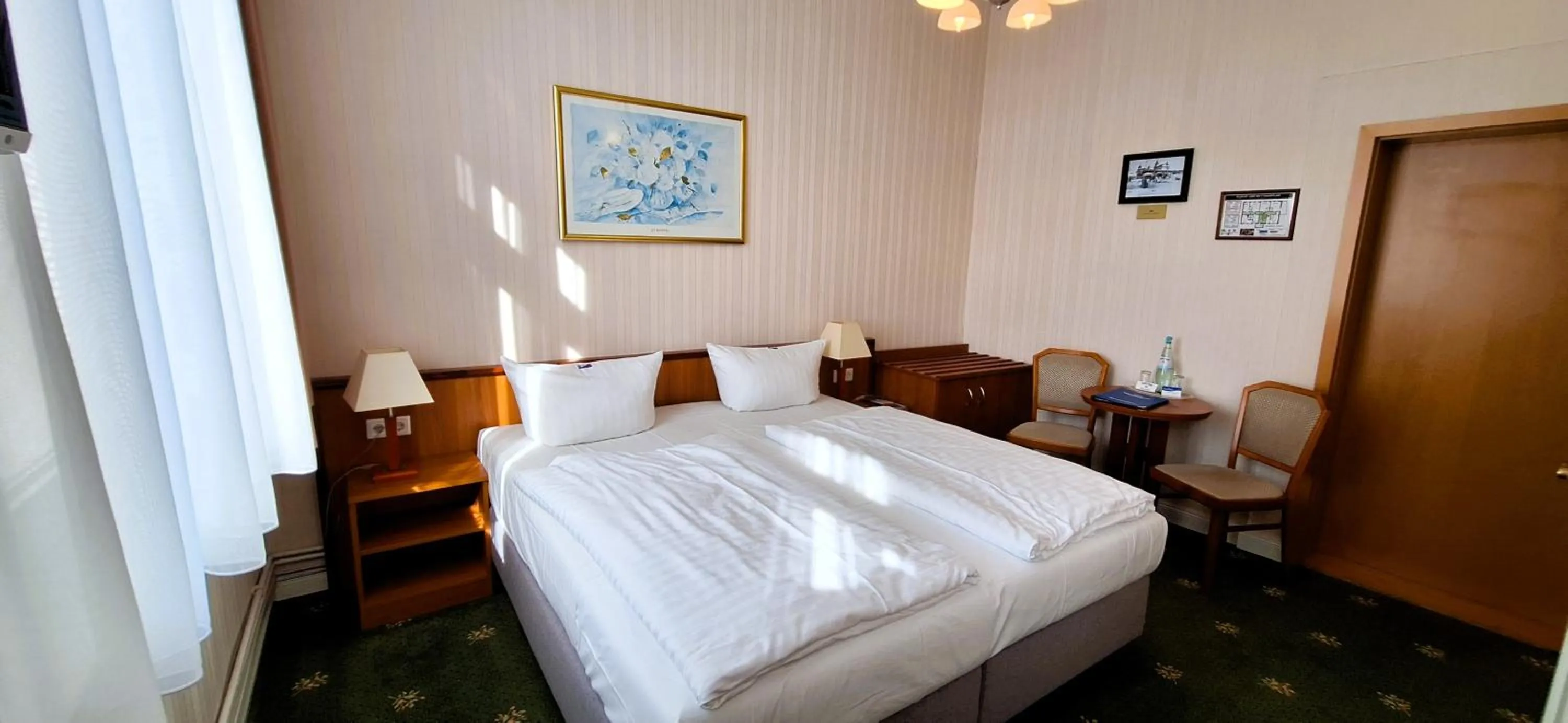 Photo of the whole room, Bed in Hotel Meereswelle - Anno 1875