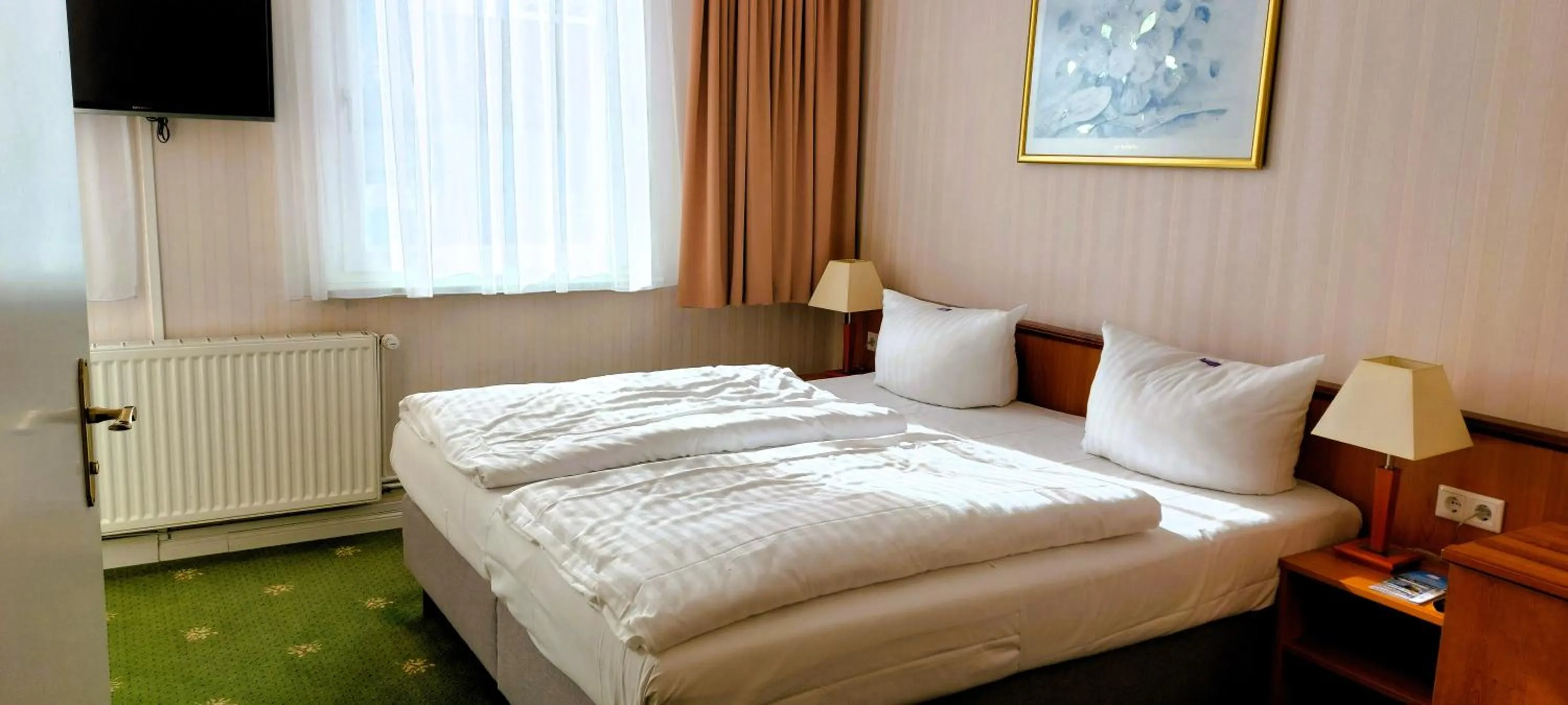 Photo of the whole room, Bed in Hotel Meereswelle - Anno 1875