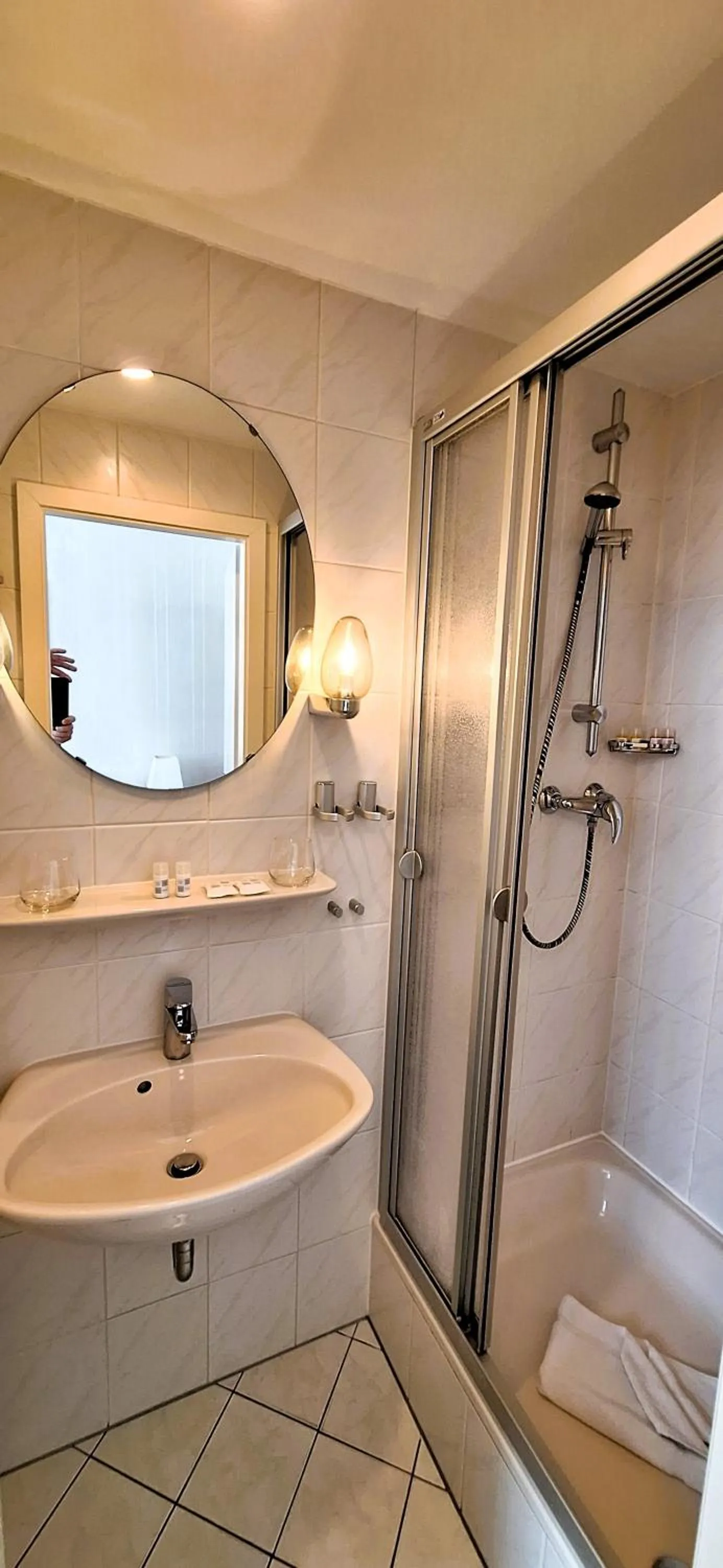 Bathroom in Hotel Meereswelle - Anno 1875