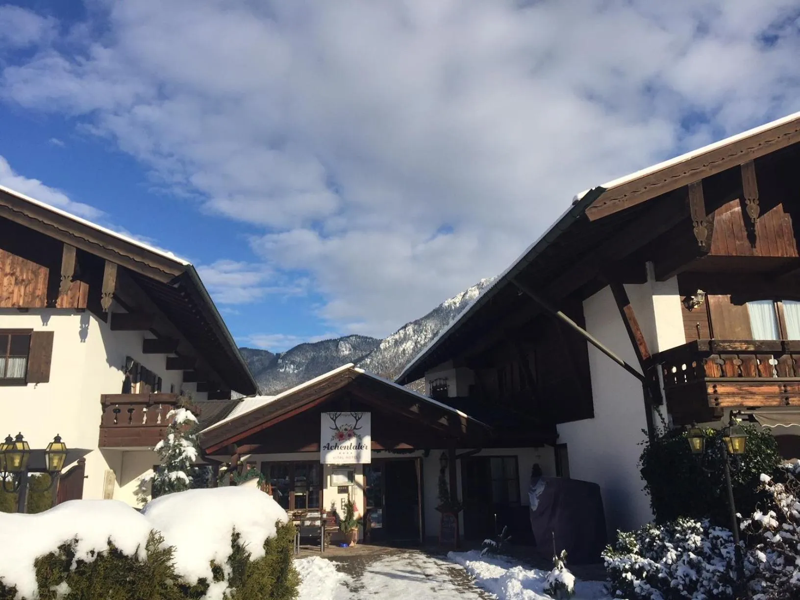 Facade/entrance in DEVA Achentaler Vitalhotel