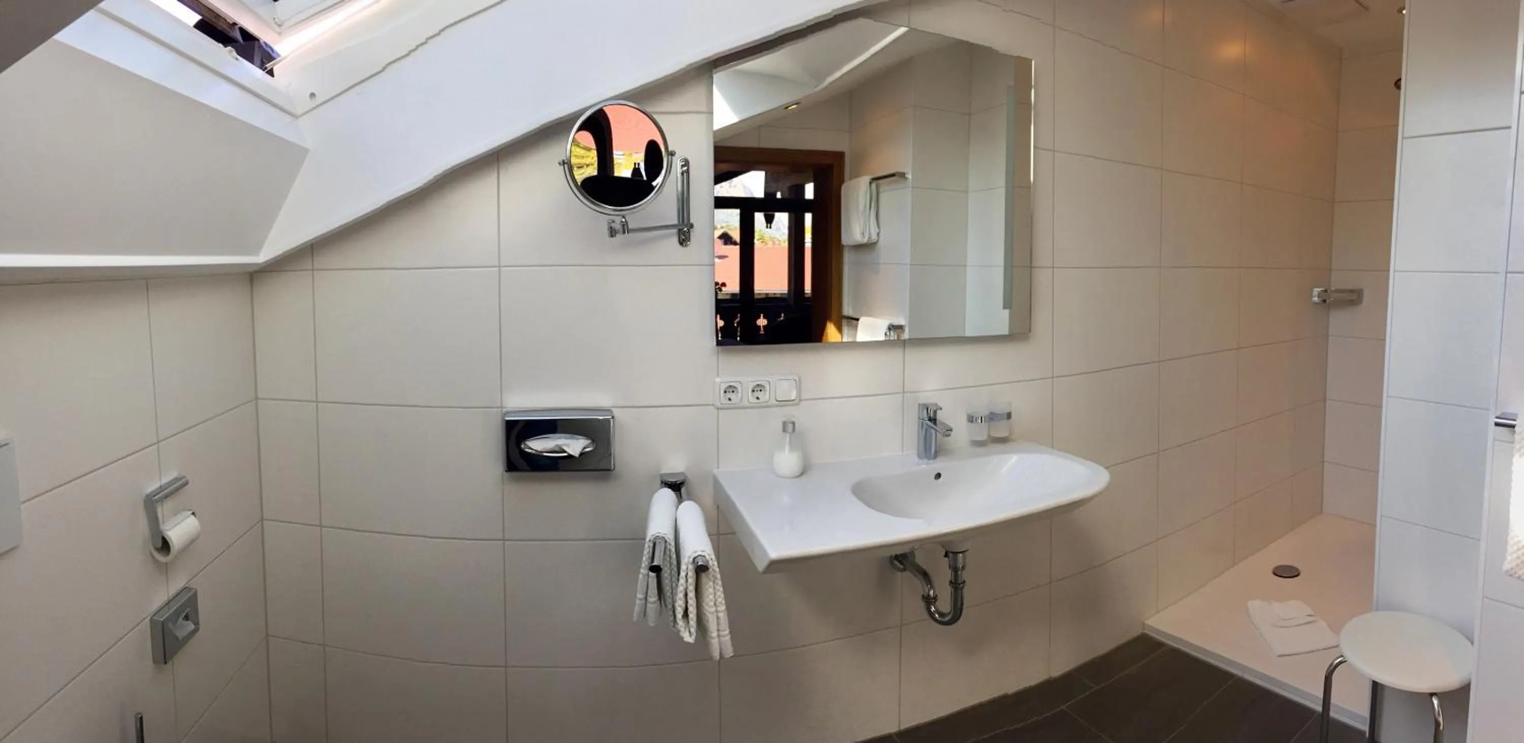 Bathroom in DEVA Achentaler Vitalhotel