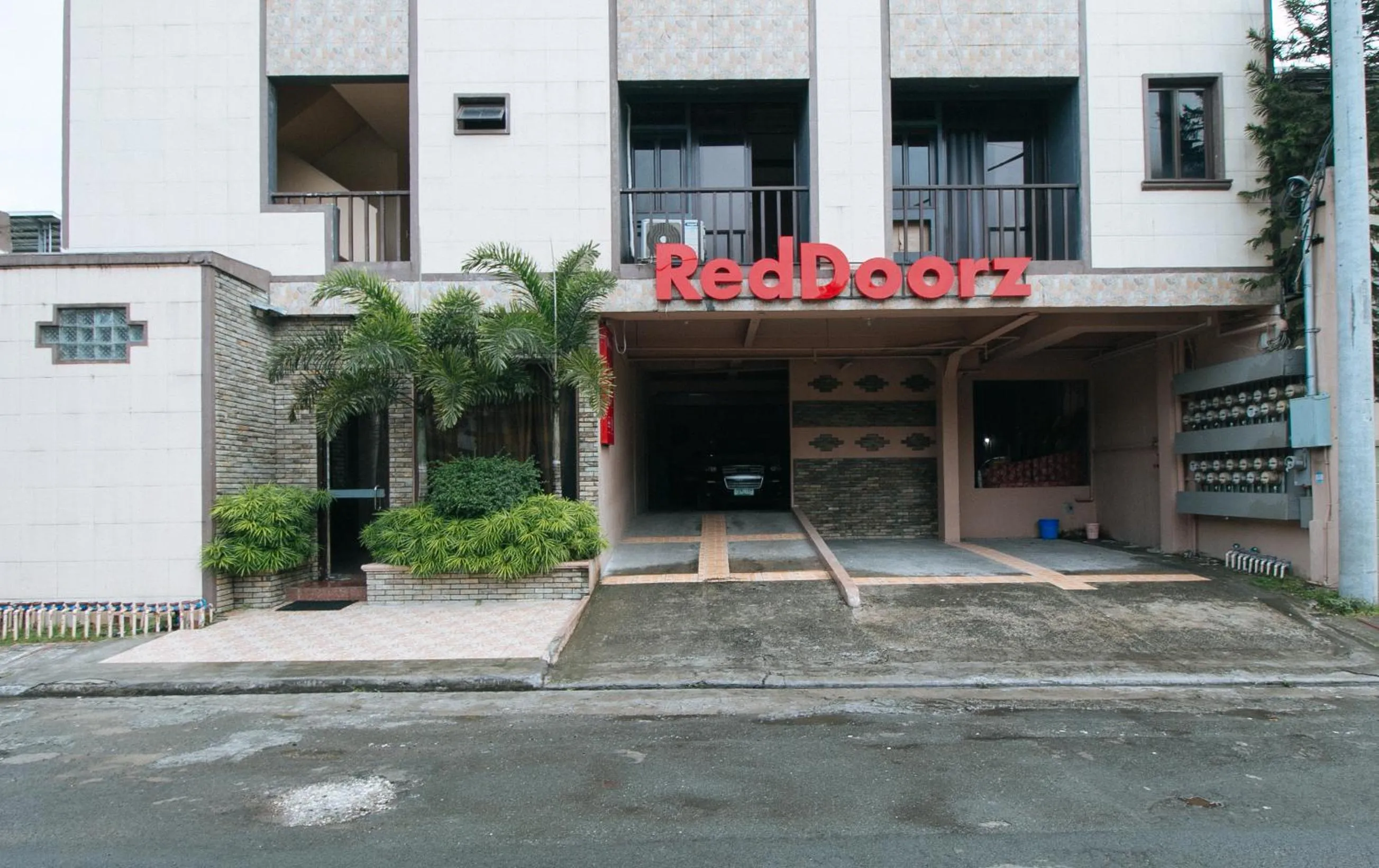 Facade/entrance in RedDoorz Plus at Canley Residential