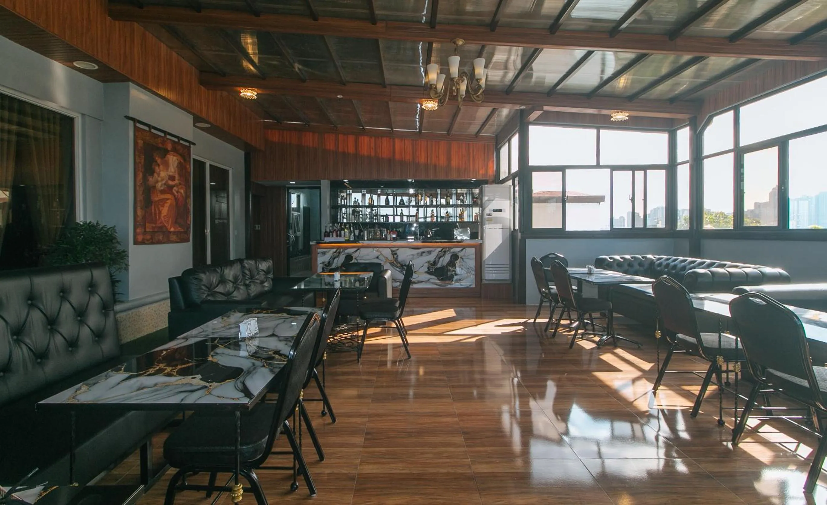 Restaurant/places to eat in RedDoorz Plus at Canley Residential