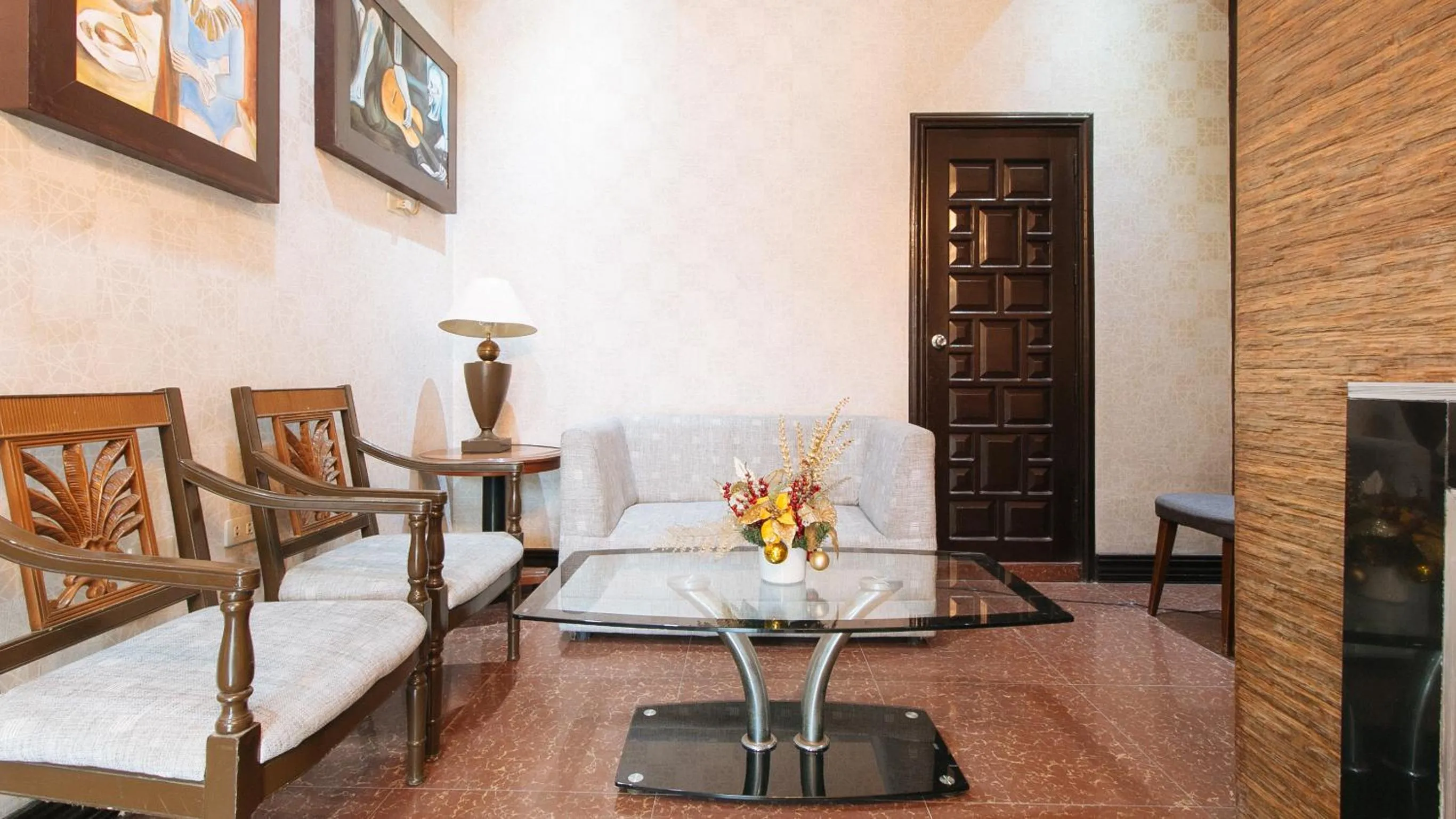 Lobby or reception, Bed in RedDoorz Plus at Canley Residential