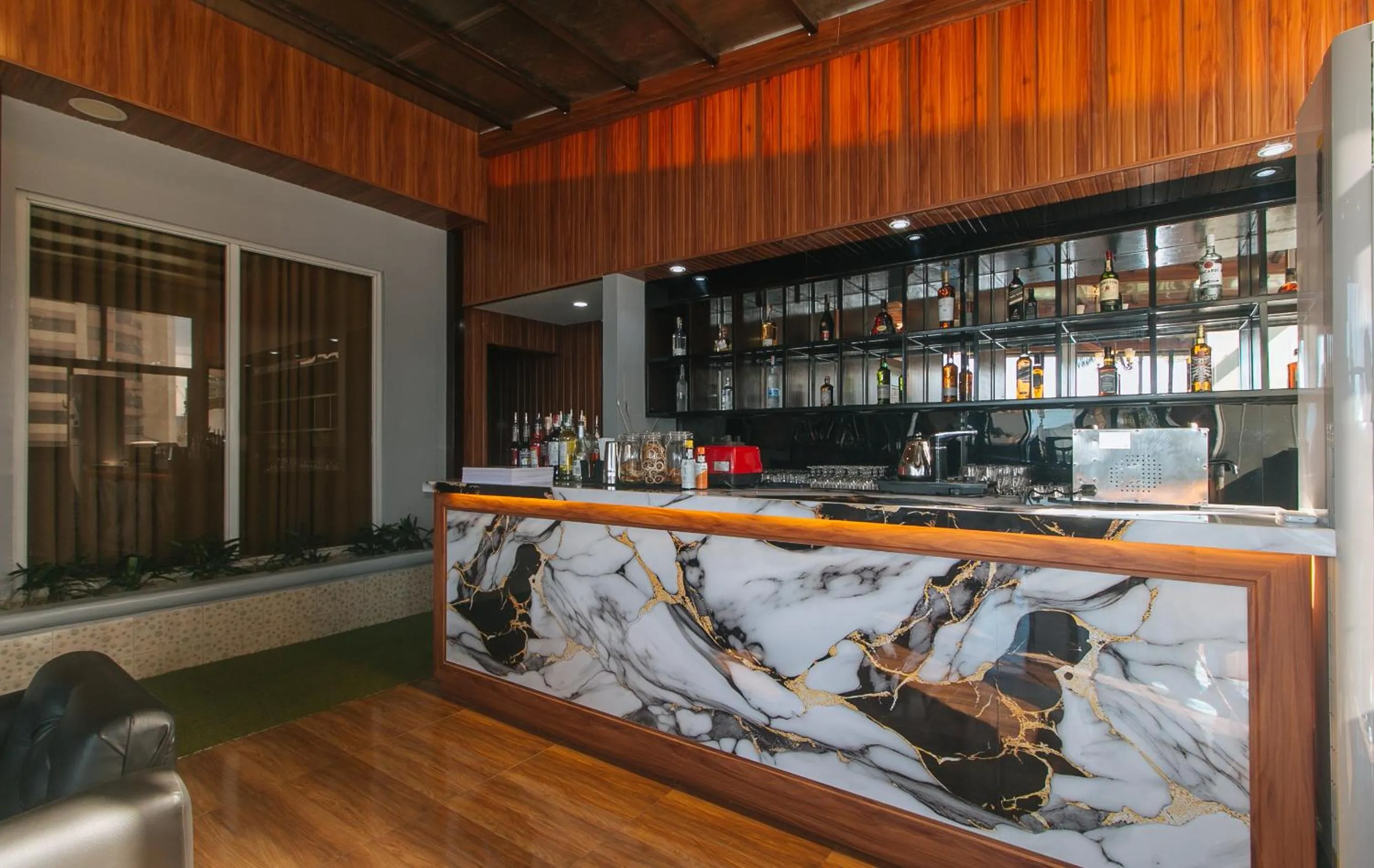 Lounge or bar in RedDoorz Plus at Canley Residential