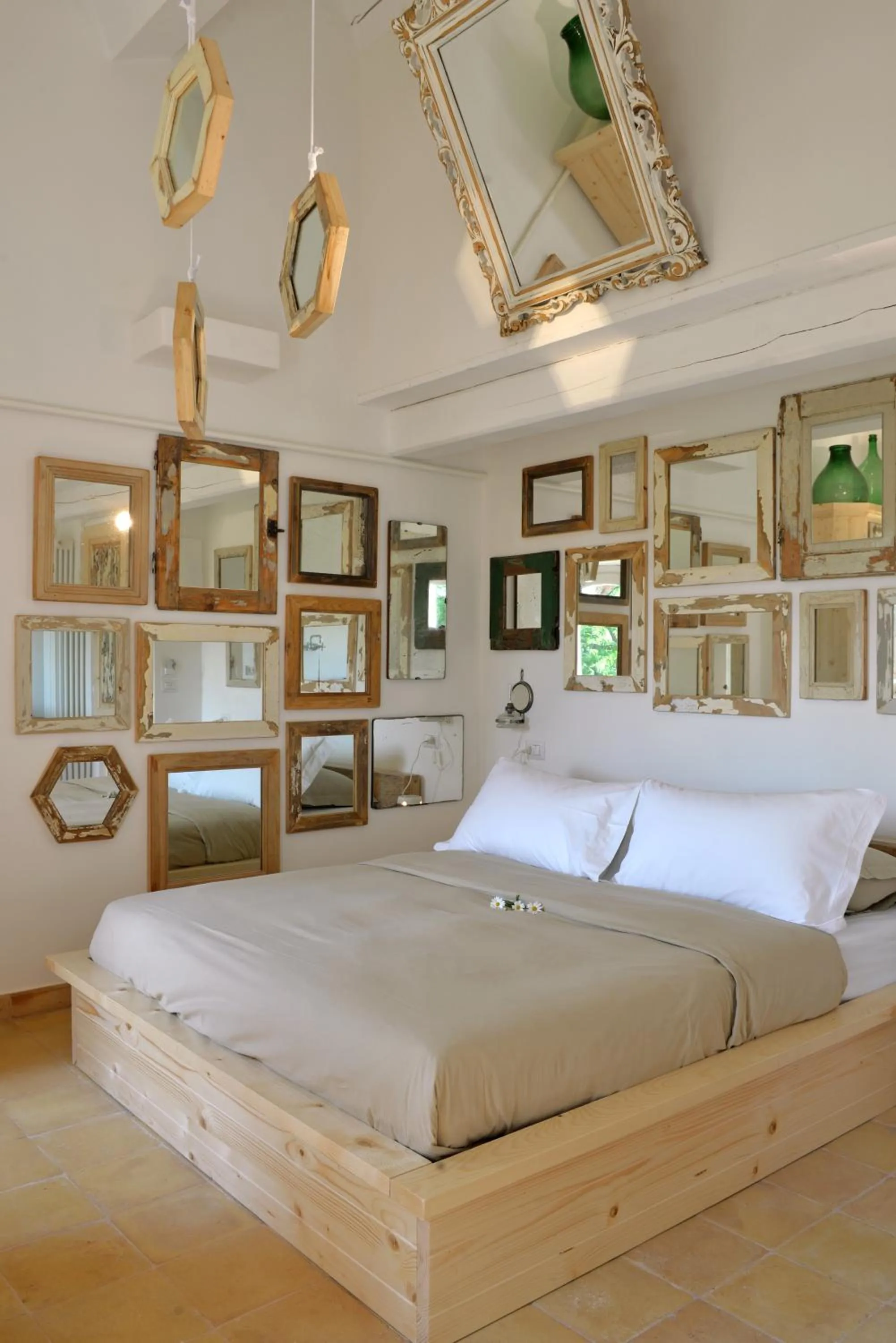 Bedroom, Bed in Castello di Granarola Relais - Adults Friendly -