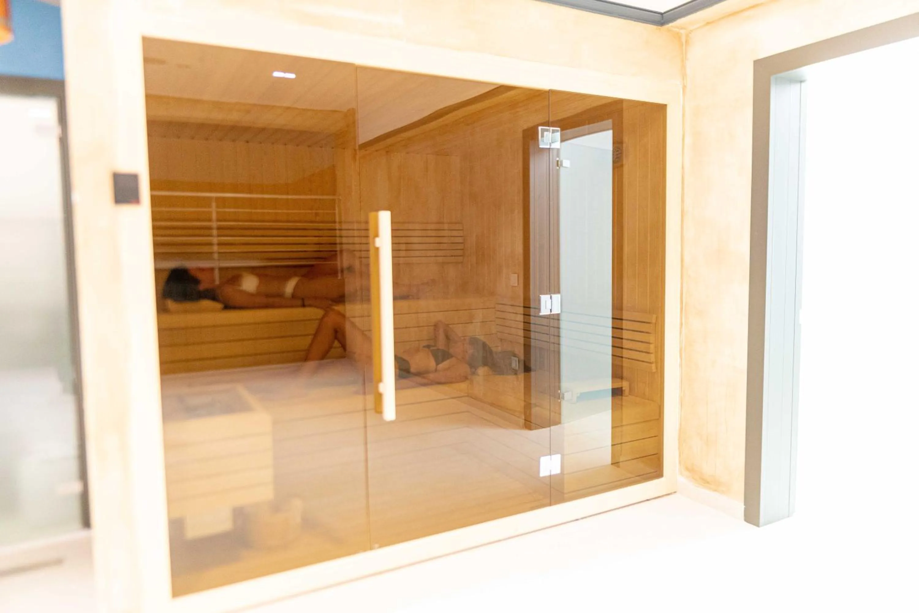 Spa and wellness centre/facilities in Mirror Hotel