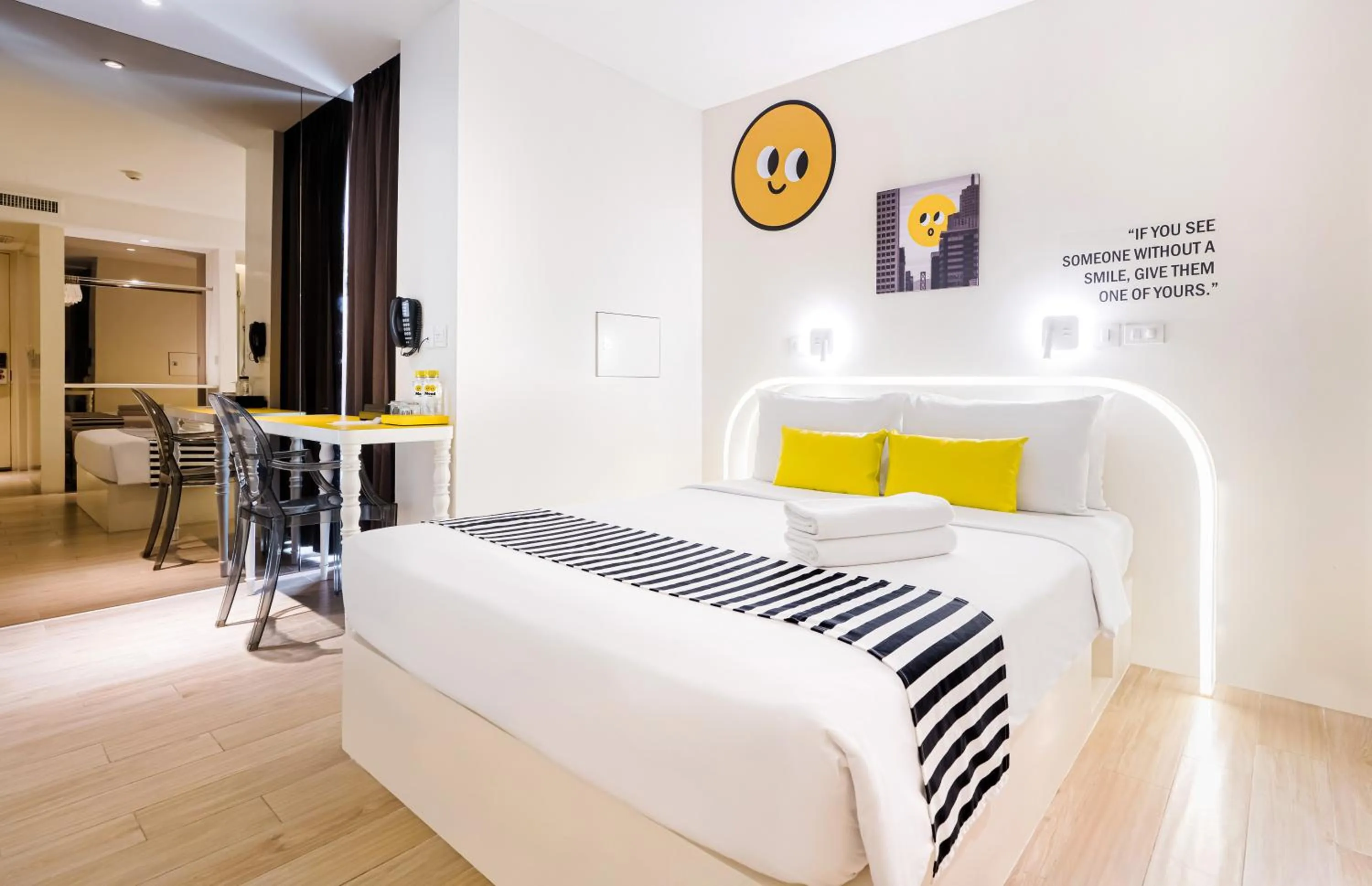 Photo of the whole room in Mood Hotel Pattaya