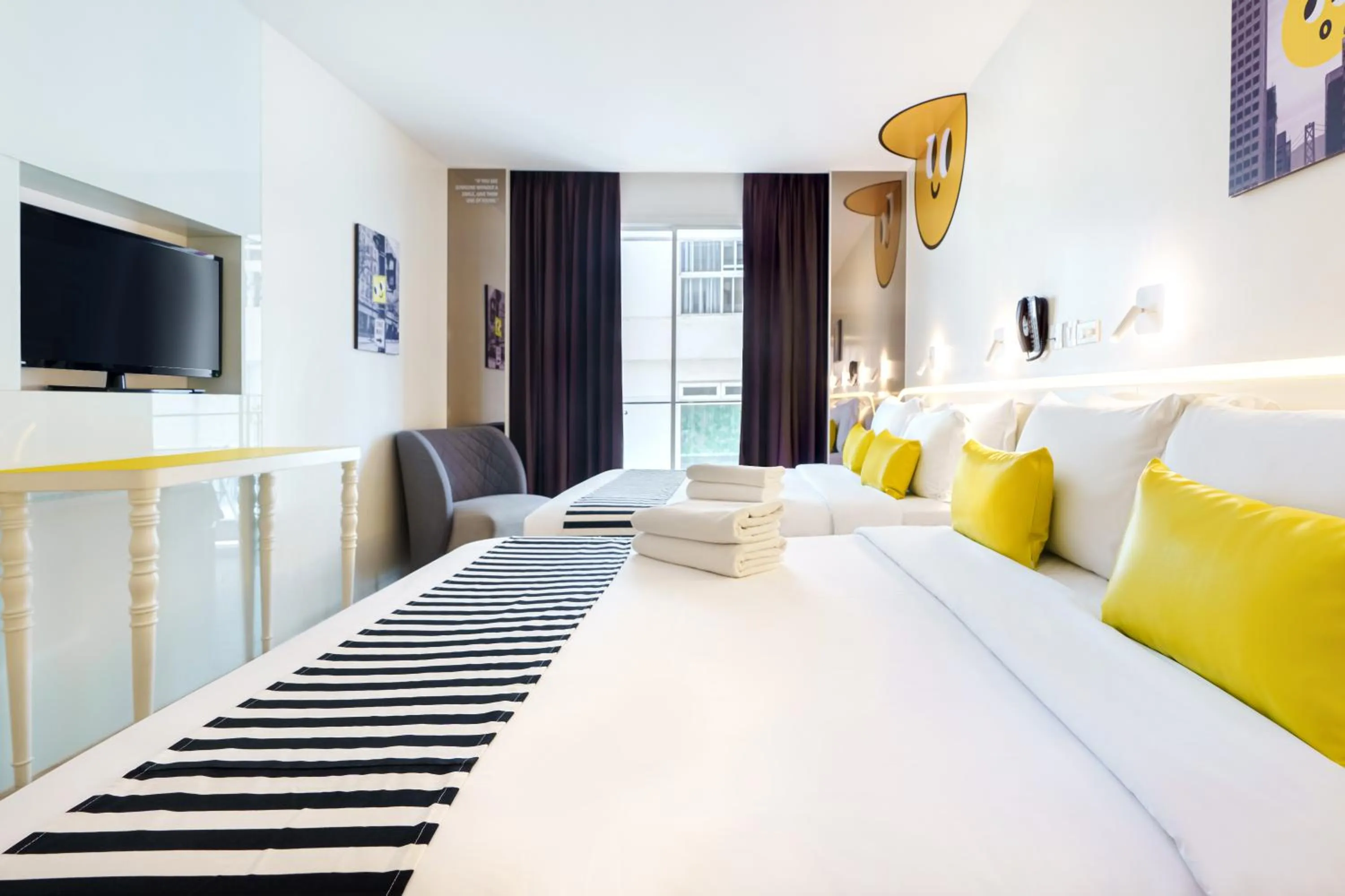 Photo of the whole room in Mood Hotel Pattaya