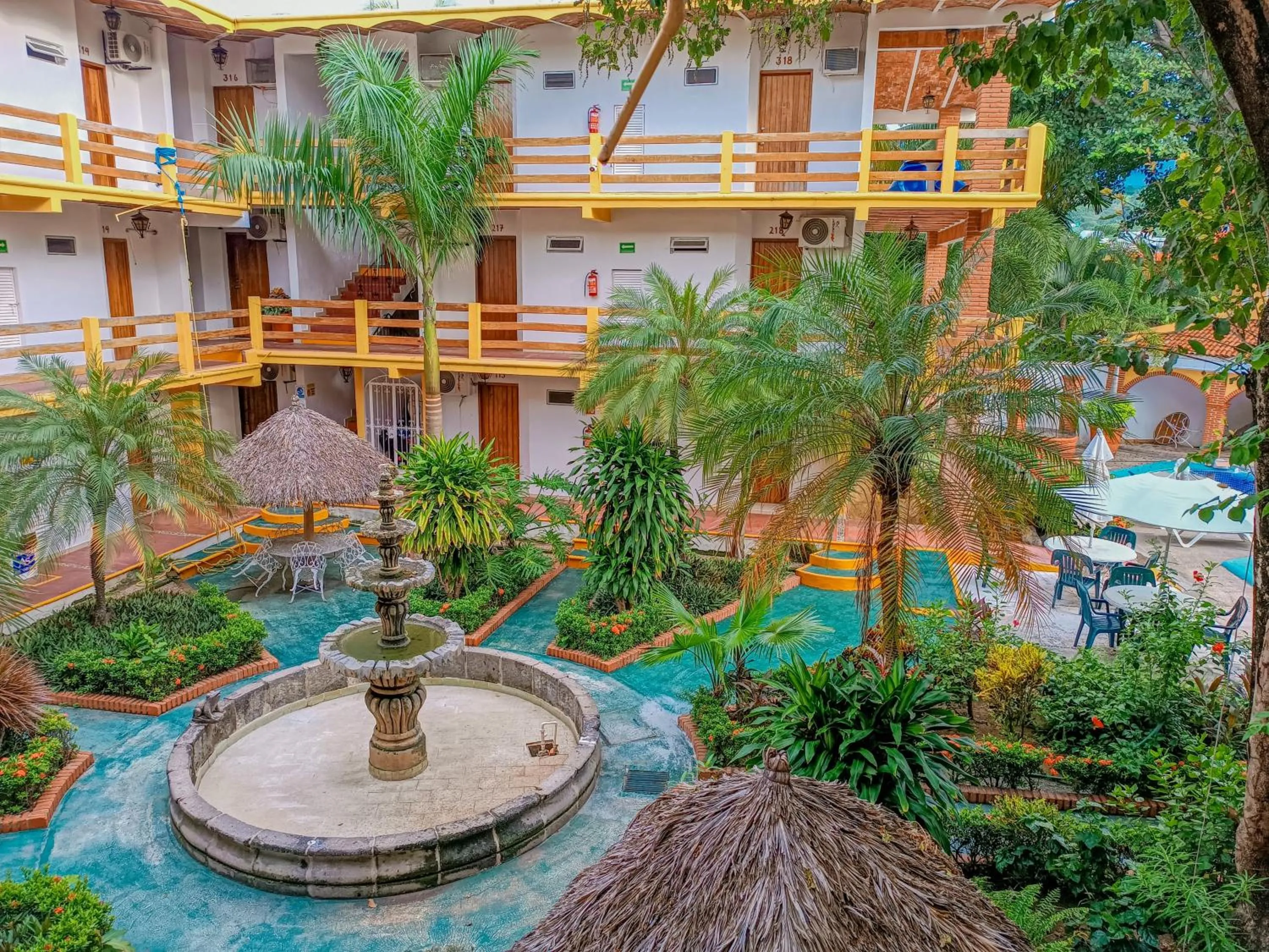 Garden in Bungalows As D' Oros Deluxe