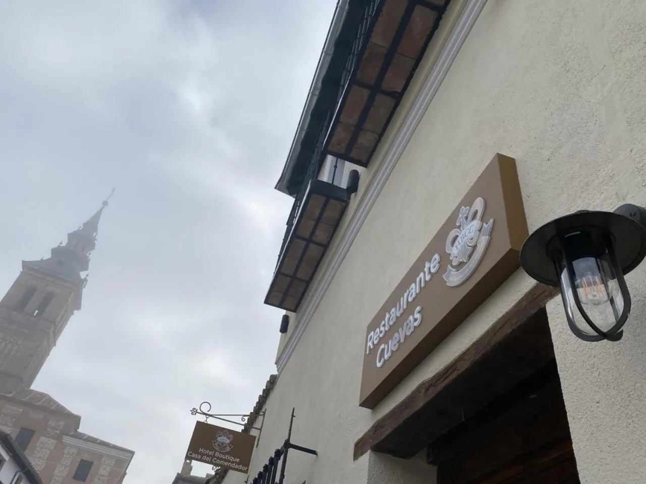 Property building in Hotel Boutique Casa del Comendador