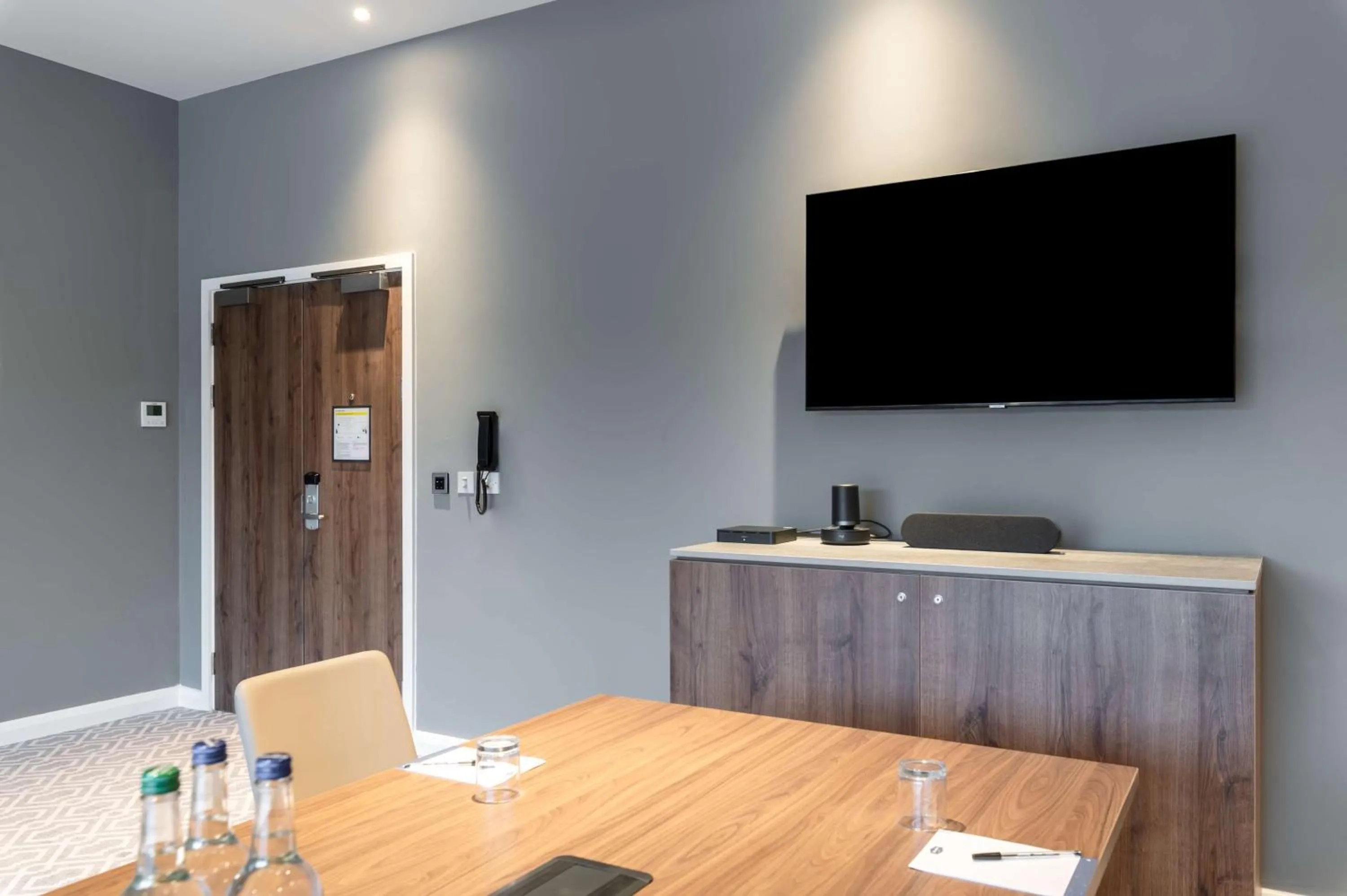 Meeting/conference room in Hampton by Hilton High Wycombe