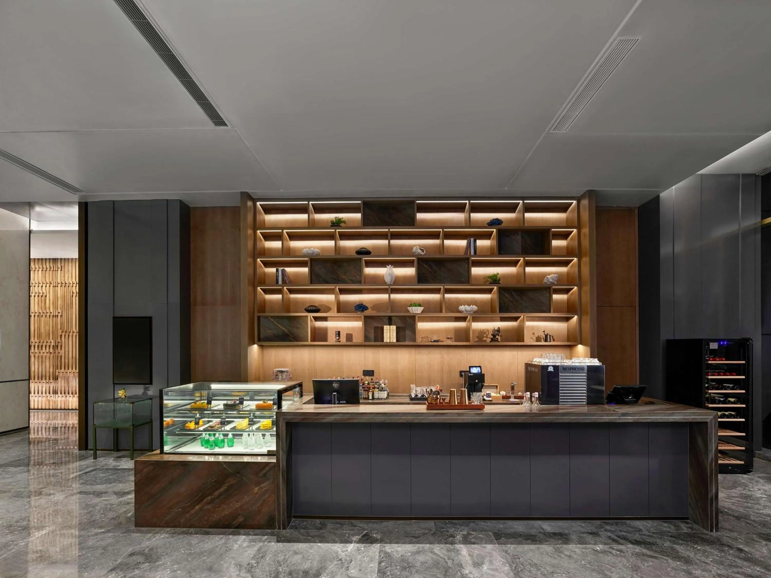 Lounge or bar in DoubleTree by Hilton Qidong