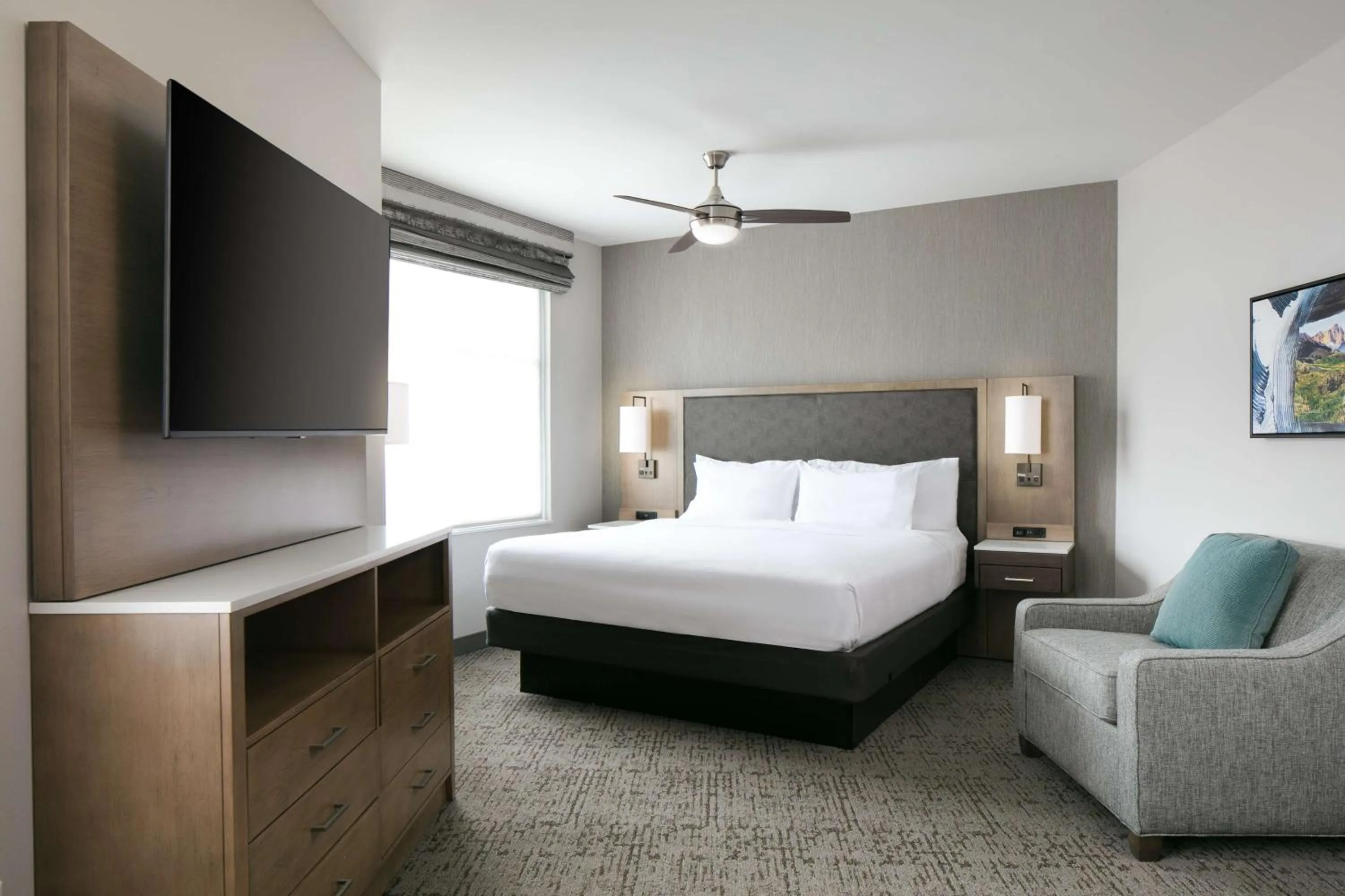 Living room, Bed in Homewood Suites By Hilton Dillon