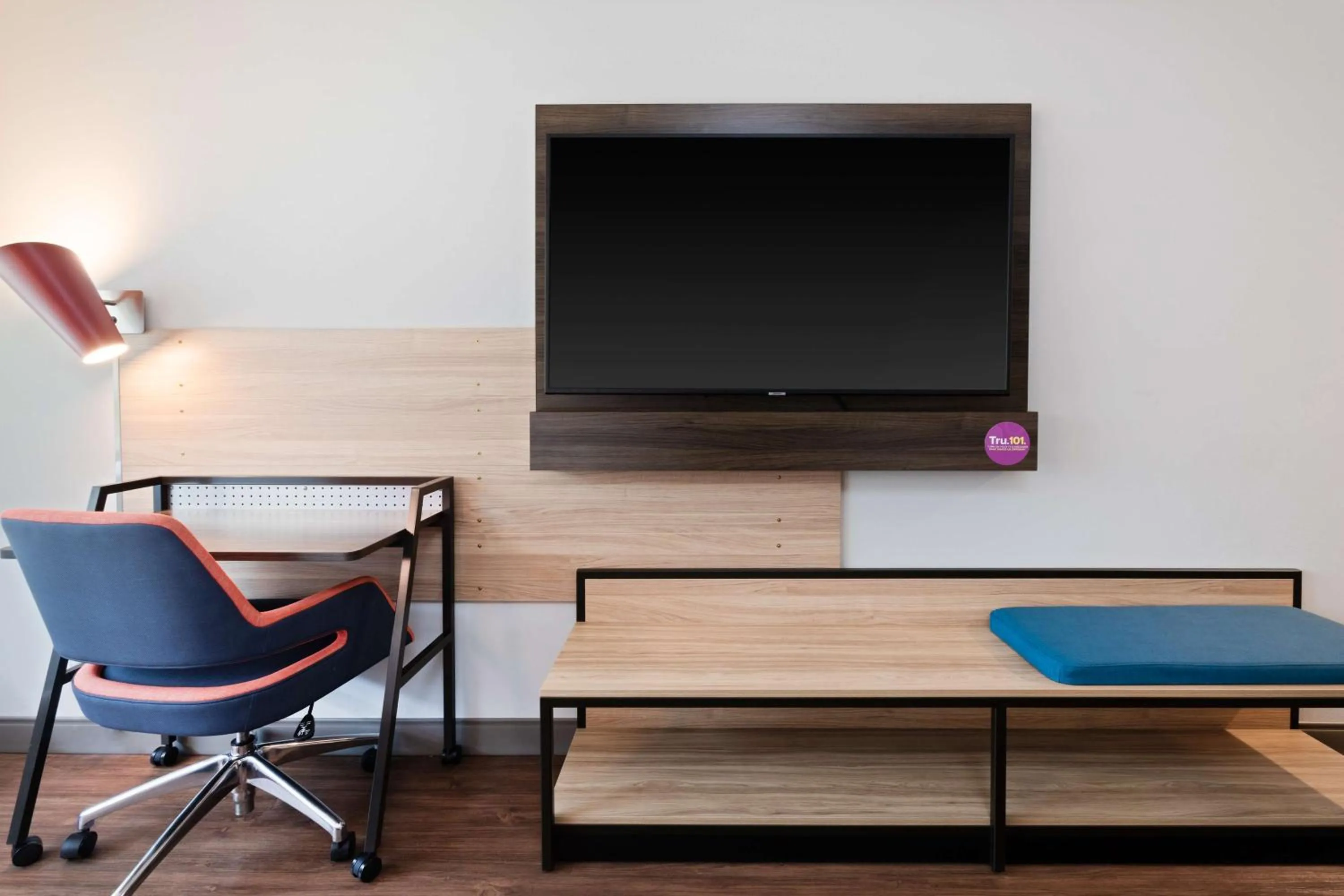 Bedroom in Tru By Hilton Bradenton I-75, FL