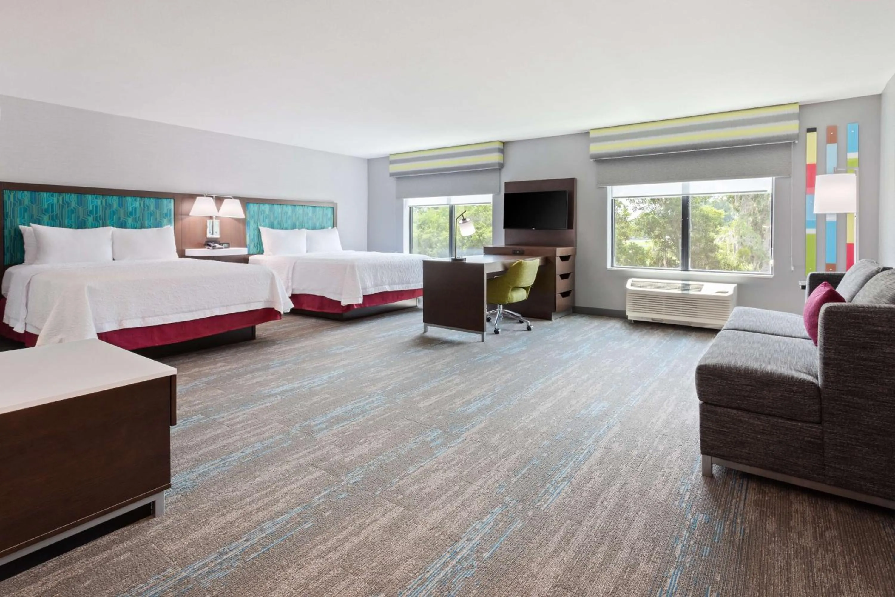 Bedroom, Bed in Hampton Inn & Suites Alachua I-75, FL